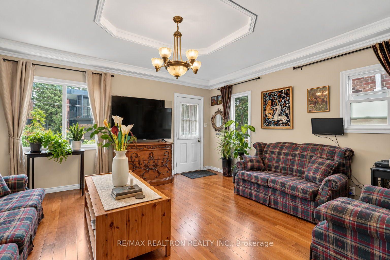 Photo 15 of 1657 Keele Street, Toronto, Keelesdale-Eglinton West — HOMEH