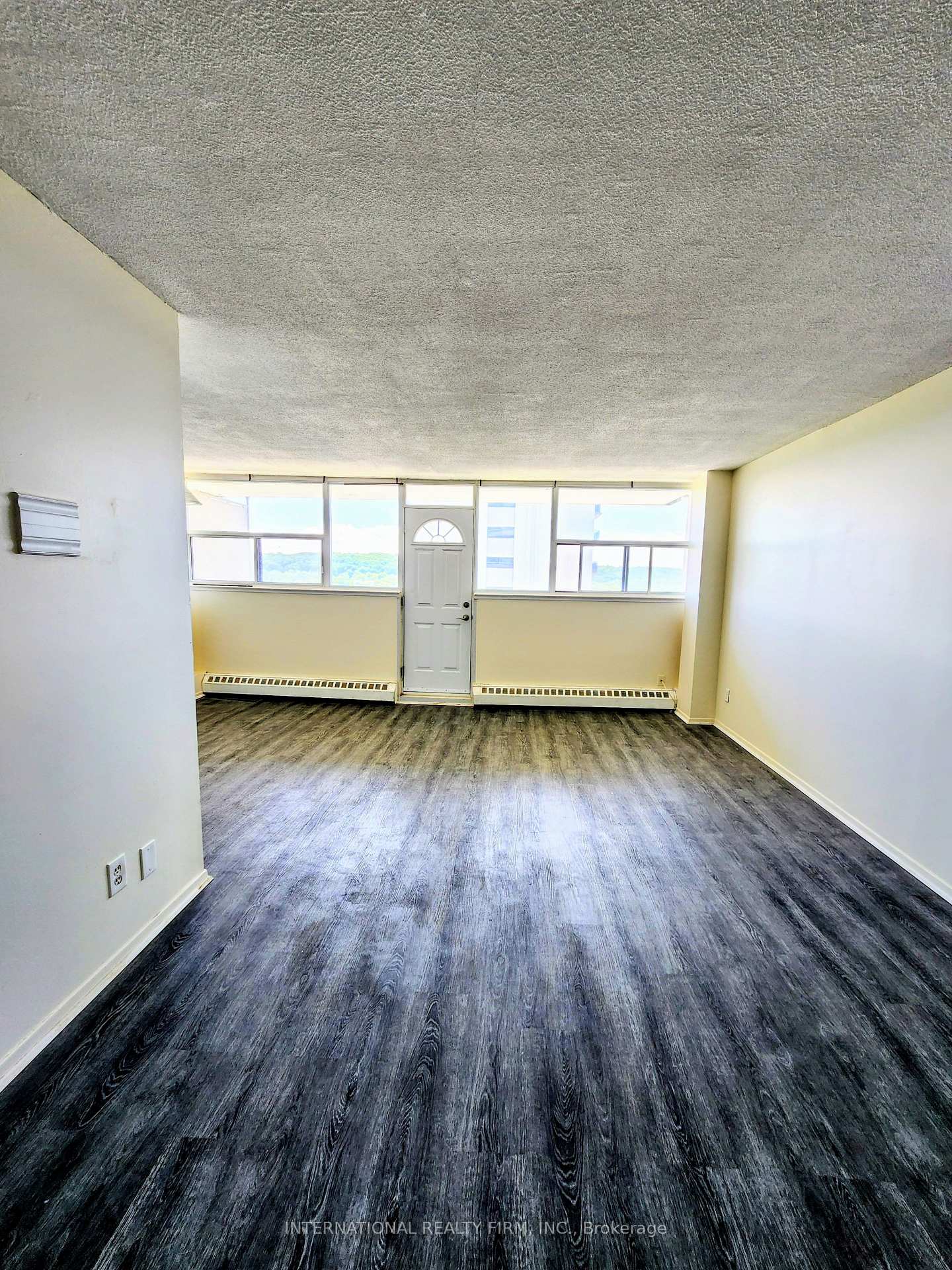 Photo 3 of Unit 1102, 215 Glenridge Avenue, St. Catharines, Glendale/Glenridge — HOMEH