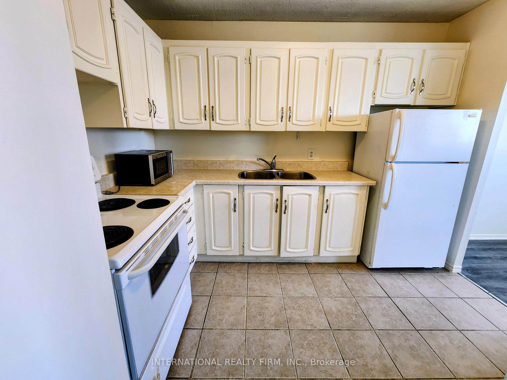 Photo 5 of Unit 1102, 215 Glenridge Avenue, St. Catharines, Glendale/Glenridge — HOMEH