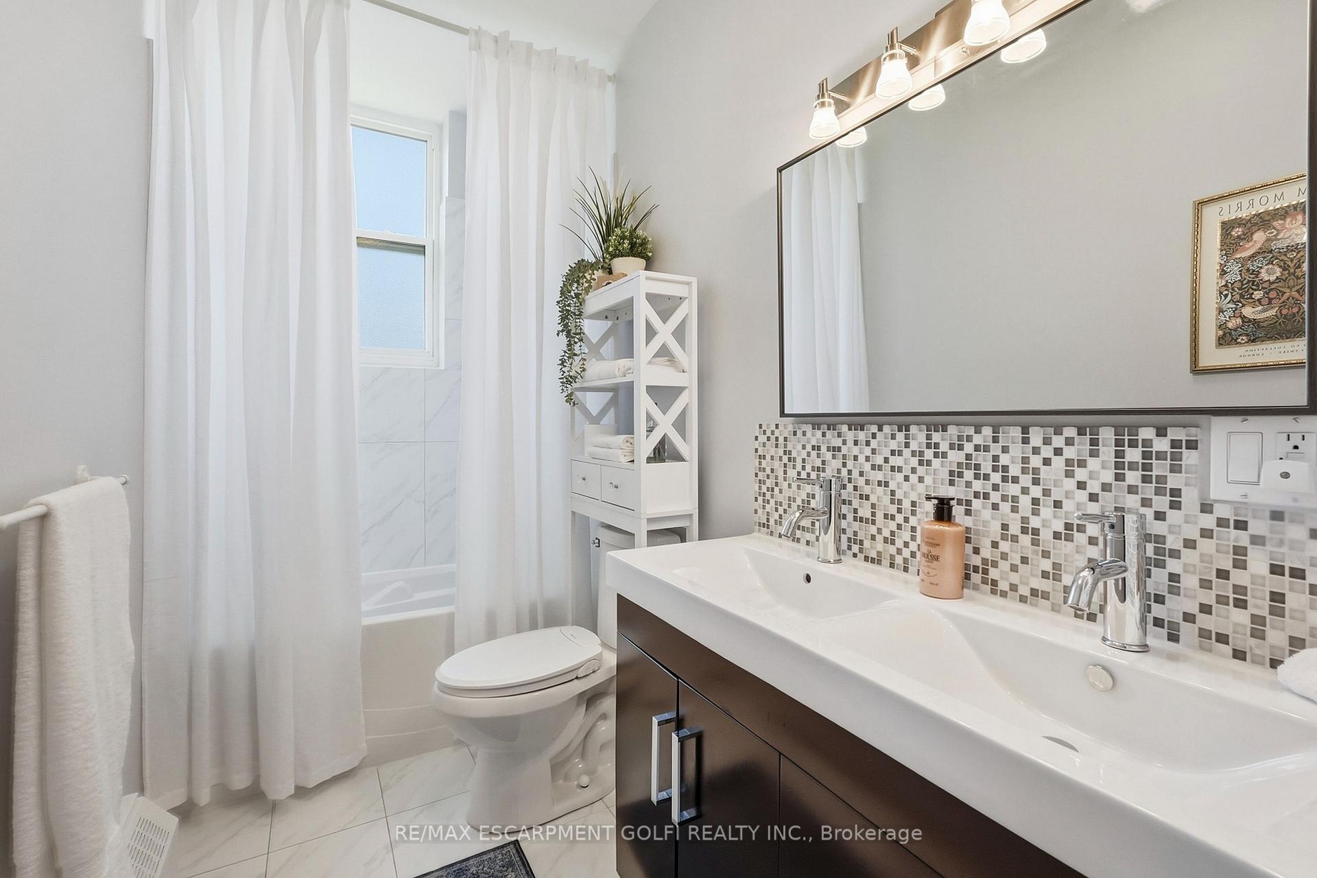 Photo 35 of 2180 Dixie Road, Mississauga, Lakeview — HOMEH