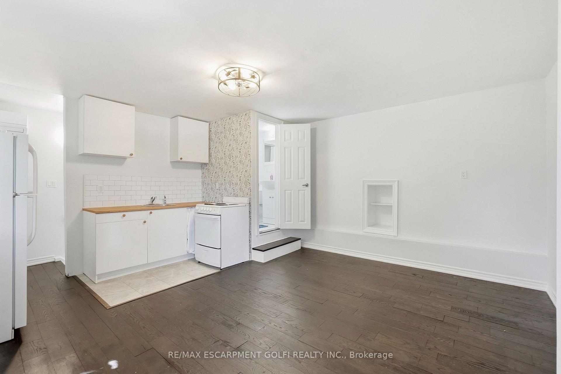 Photo 55 of 2180 Dixie Road, Mississauga, Lakeview — HOMEH