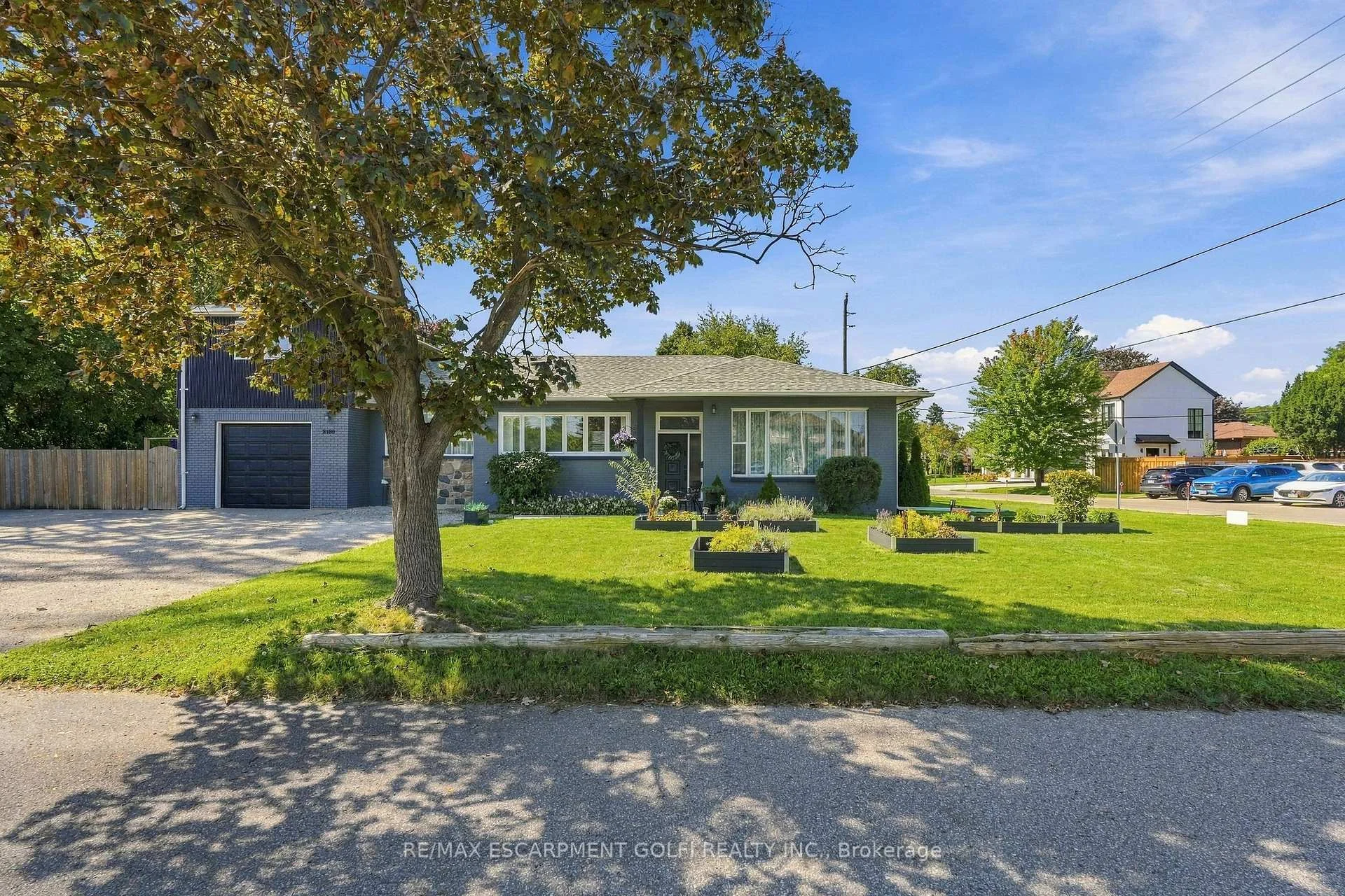 Photo 6 of 2180 Dixie Road, Mississauga, Lakeview — HOMEH