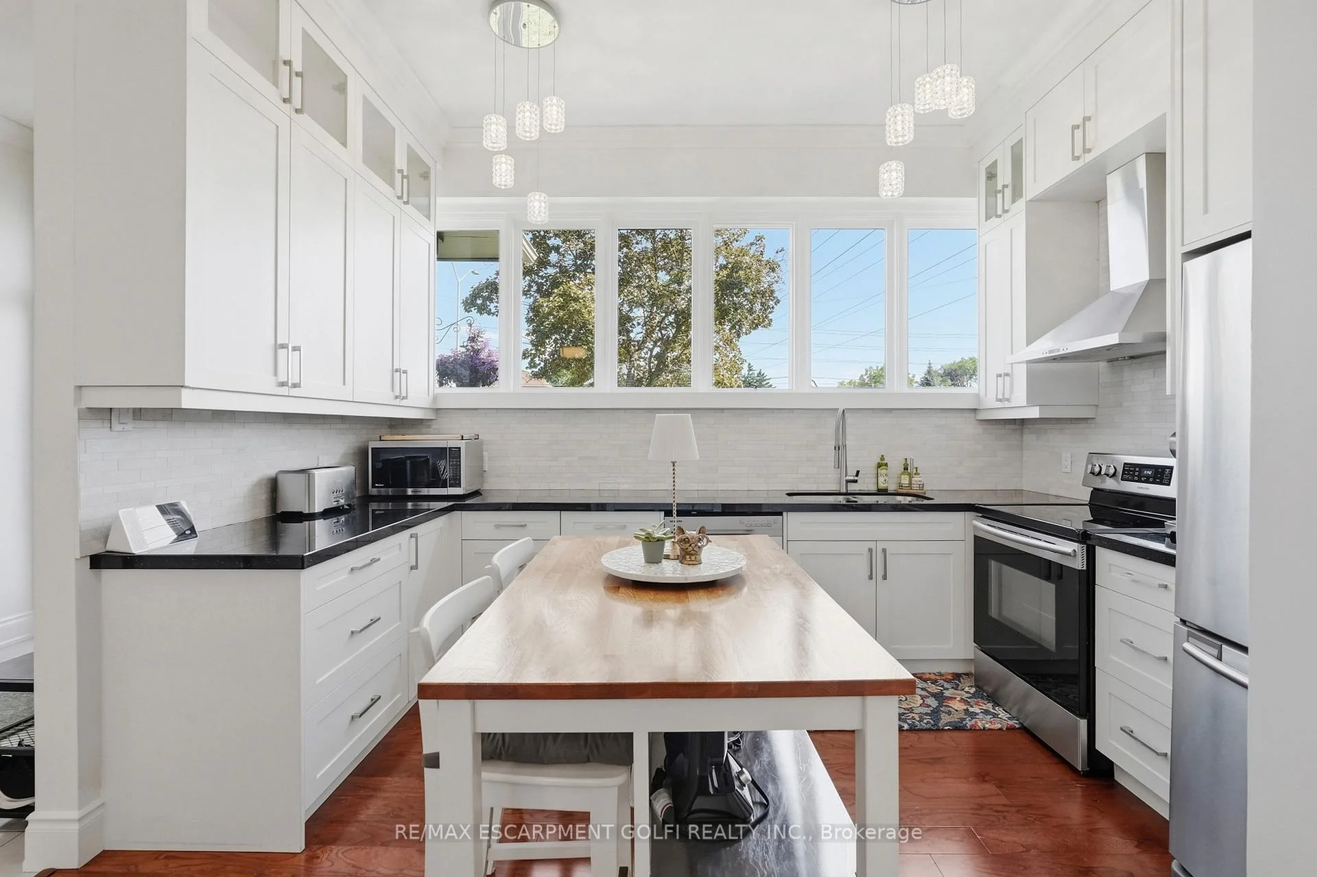 Photo 20 of 2180 Dixie Road, Mississauga, Lakeview — HOMEH
