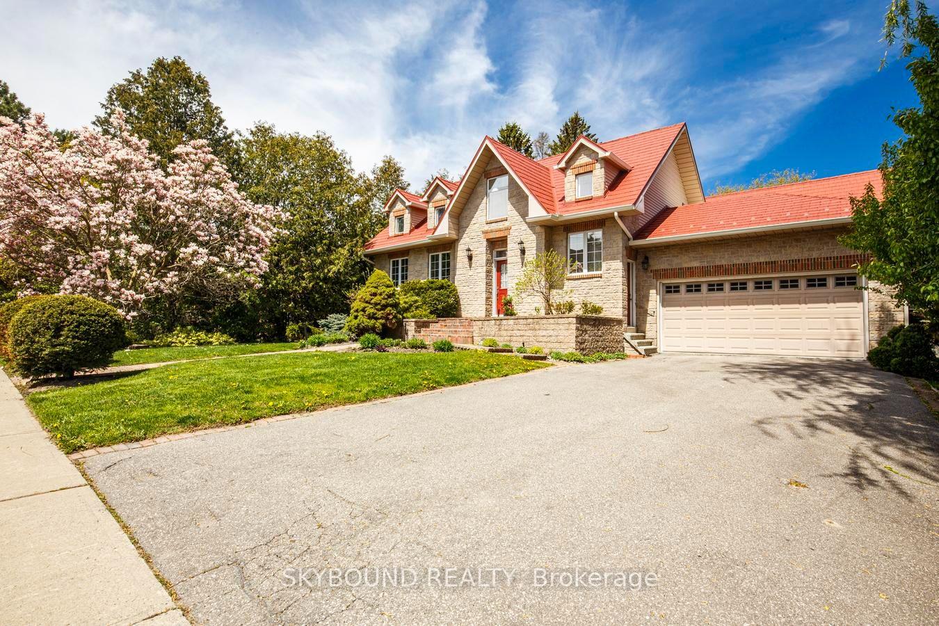 Photo 3 of 58 Kirk Drive, Markham, Royal Orchard — HOMEH