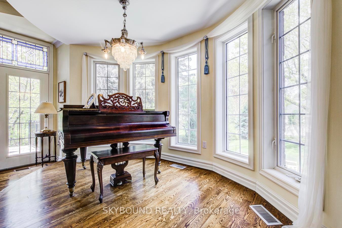 Photo 11 of 58 Kirk Drive, Markham, Royal Orchard — HOMEH
