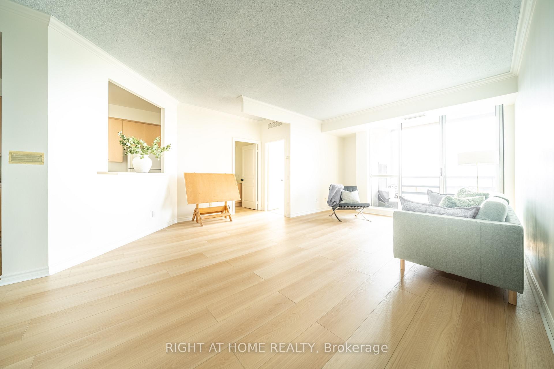 Front of Unit 1707, 1 Belvedere Court