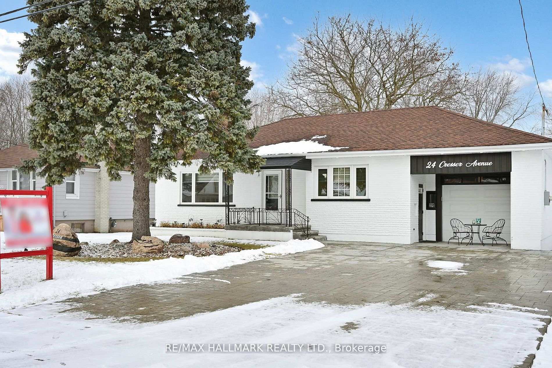 Photo 2 of 24 Cresser Avenue, Whitby, Rural Whitby — HOMEH
