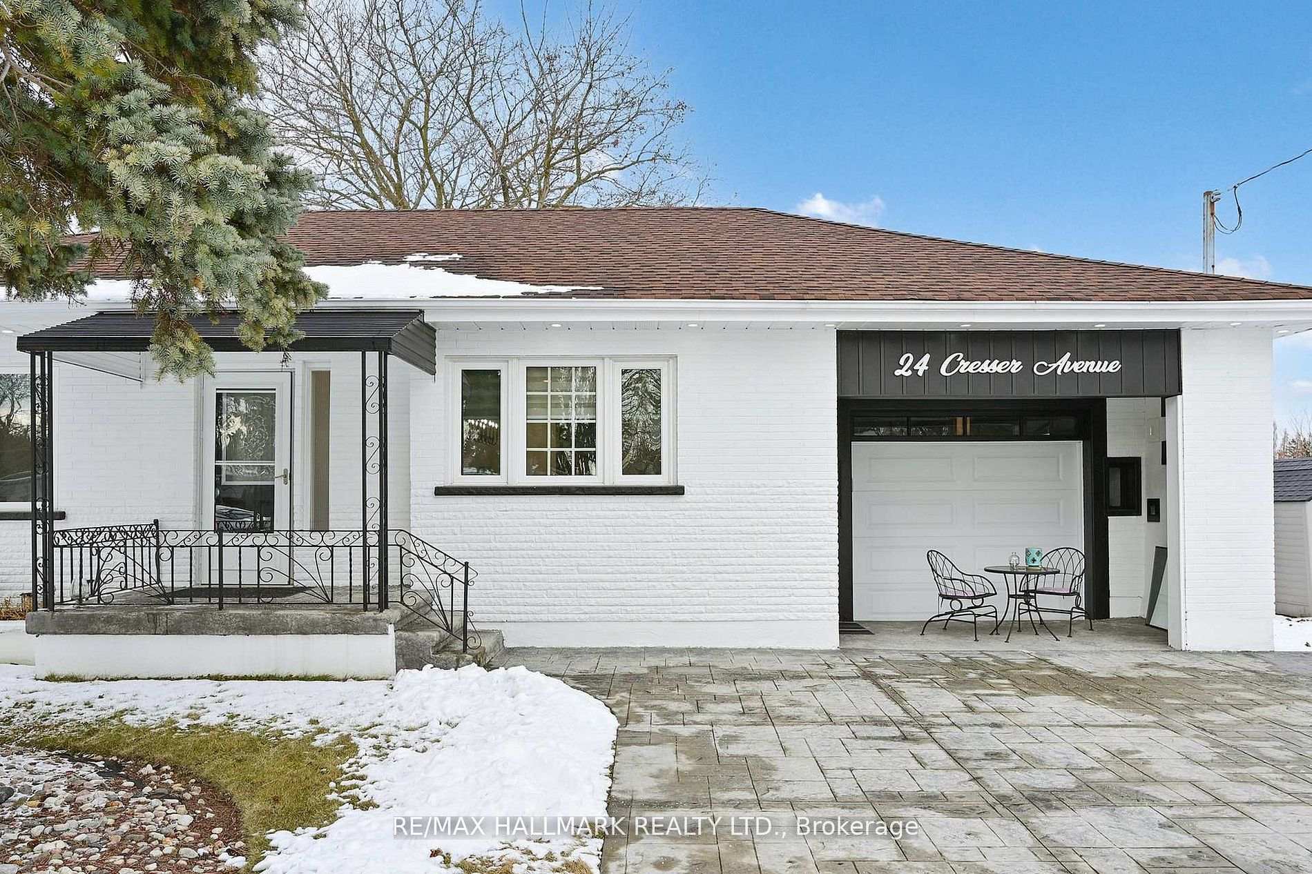 Photo 3 of 24 Cresser Avenue, Whitby, Rural Whitby — HOMEH