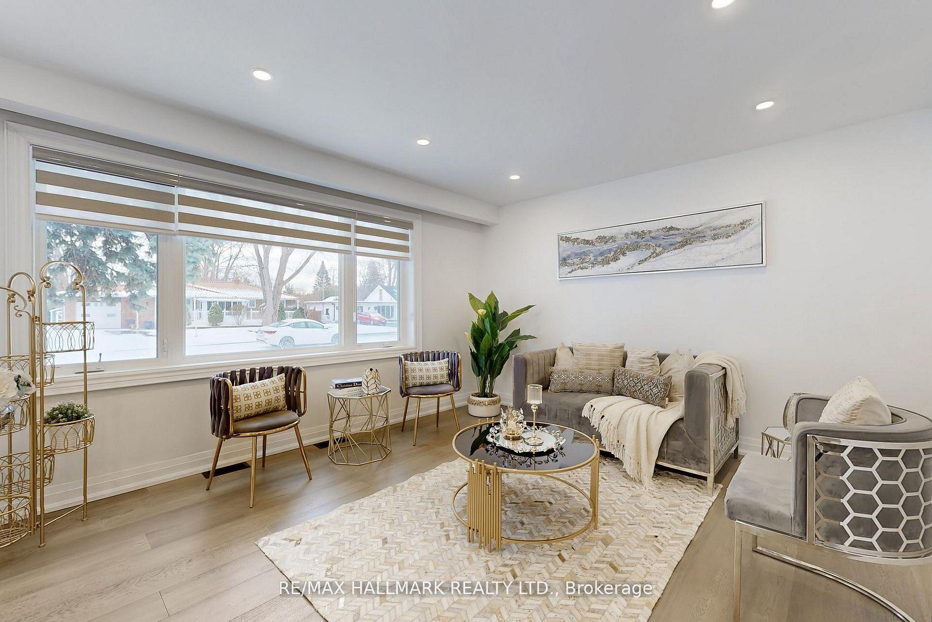 Photo 10 of 24 Cresser Avenue, Whitby, Rural Whitby — HOMEH