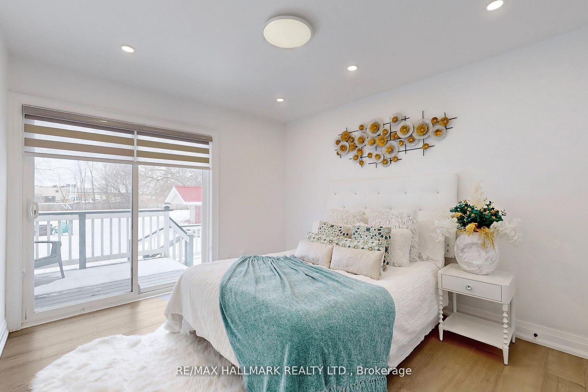 Photo 19 of 24 Cresser Avenue, Whitby, Rural Whitby — HOMEH