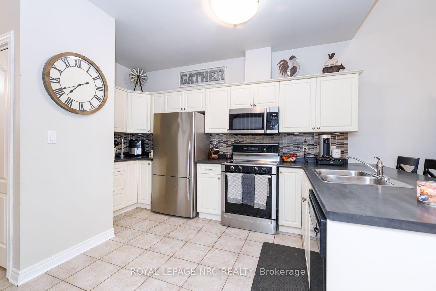 Photo 8 of Unit 9, 8142 Costabile Drive, Niagara Falls, Ascot — HOMEH