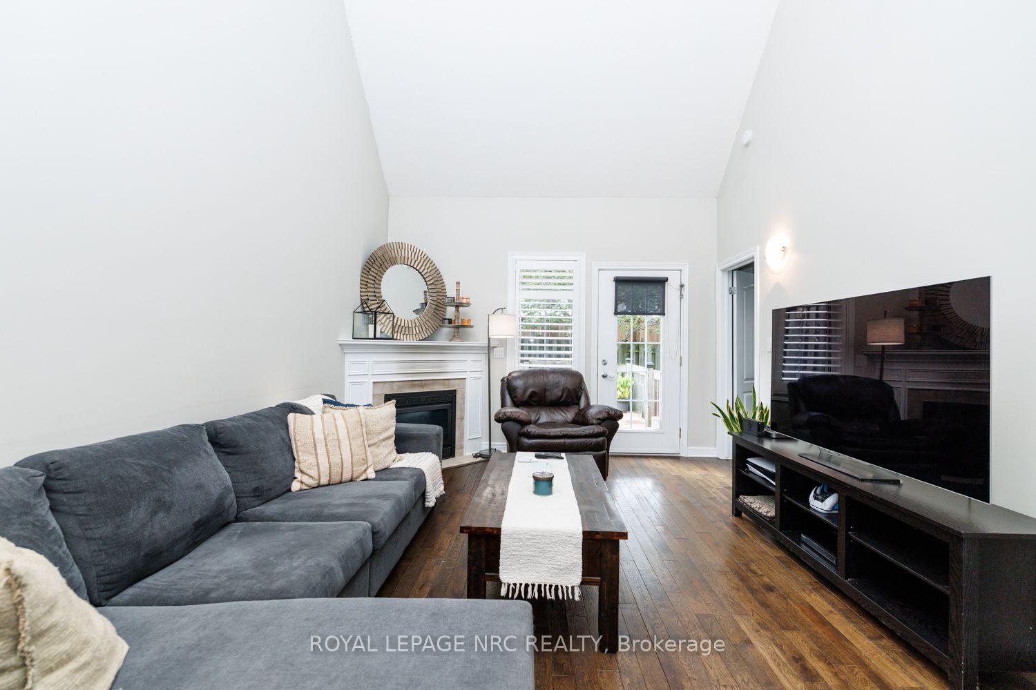 Photo 11 of Unit 9, 8142 Costabile Drive, Niagara Falls, Ascot — HOMEH