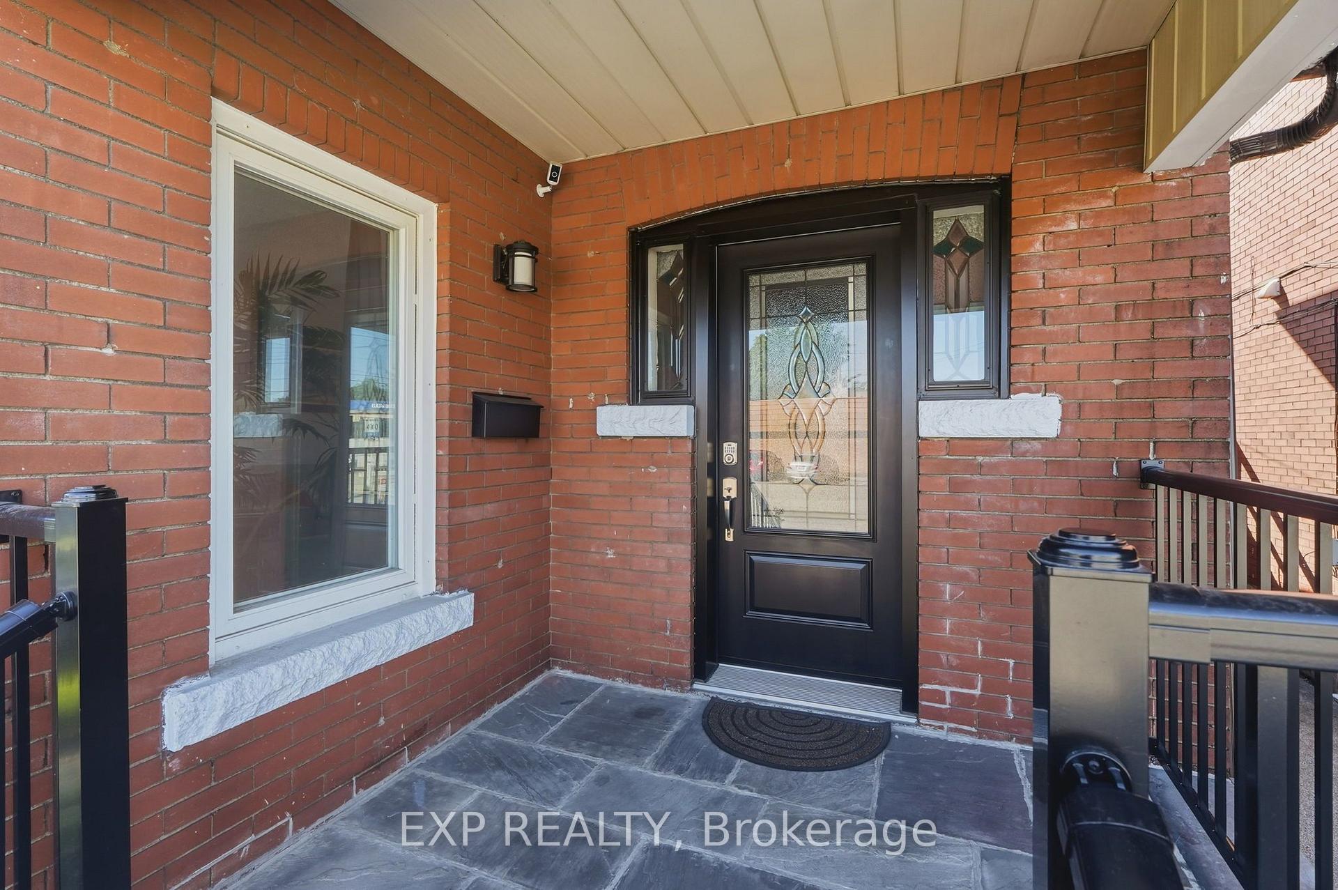 Photo 3 of 146 Ottawa Street S, Hamilton, Delta — HOMEH