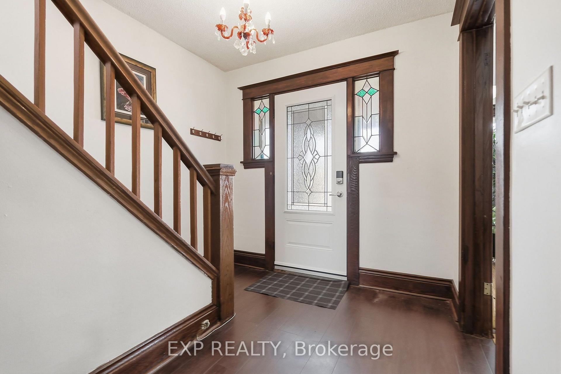 Photo 4 of 146 Ottawa Street S, Hamilton, Delta — HOMEH