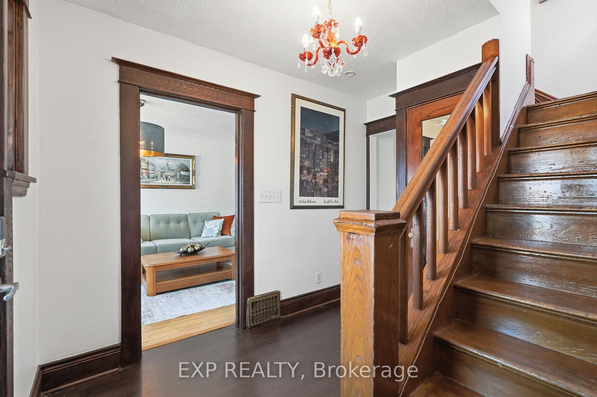 Photo 5 of 146 Ottawa Street S, Hamilton, Delta — HOMEH