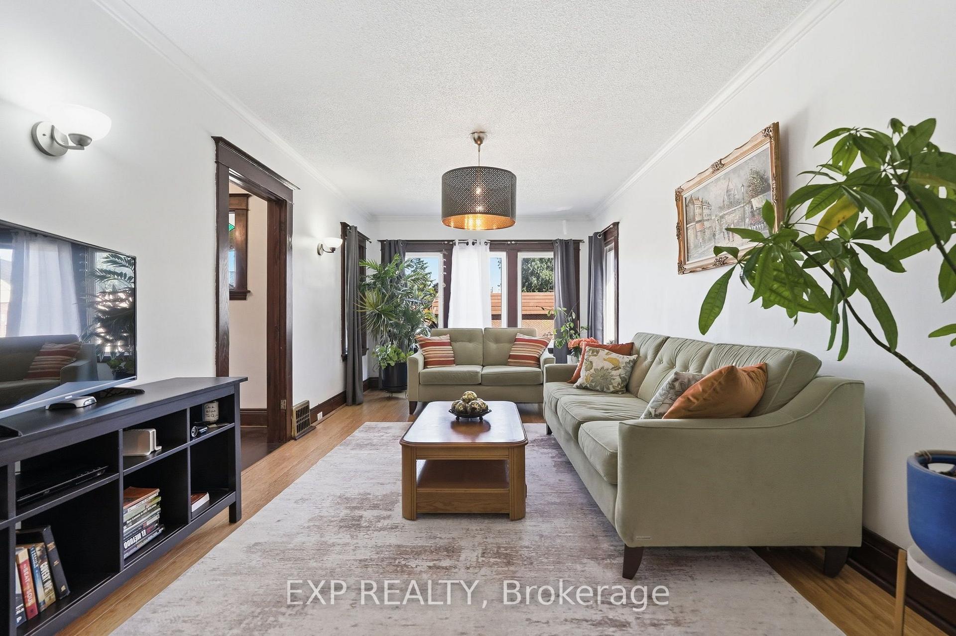 Photo 9 of 146 Ottawa Street S, Hamilton, Delta — HOMEH