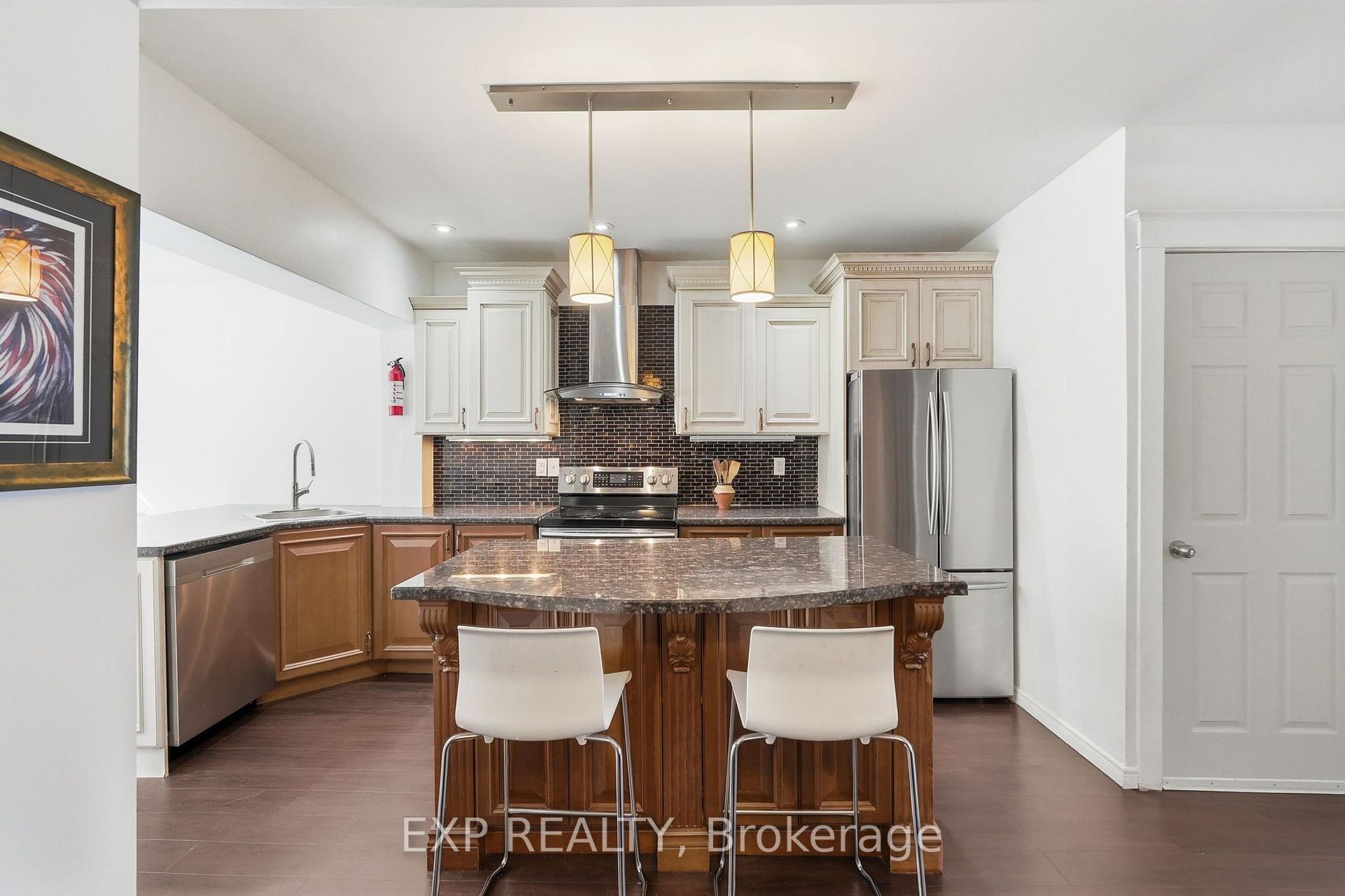 Photo 12 of 146 Ottawa Street S, Hamilton, Delta — HOMEH