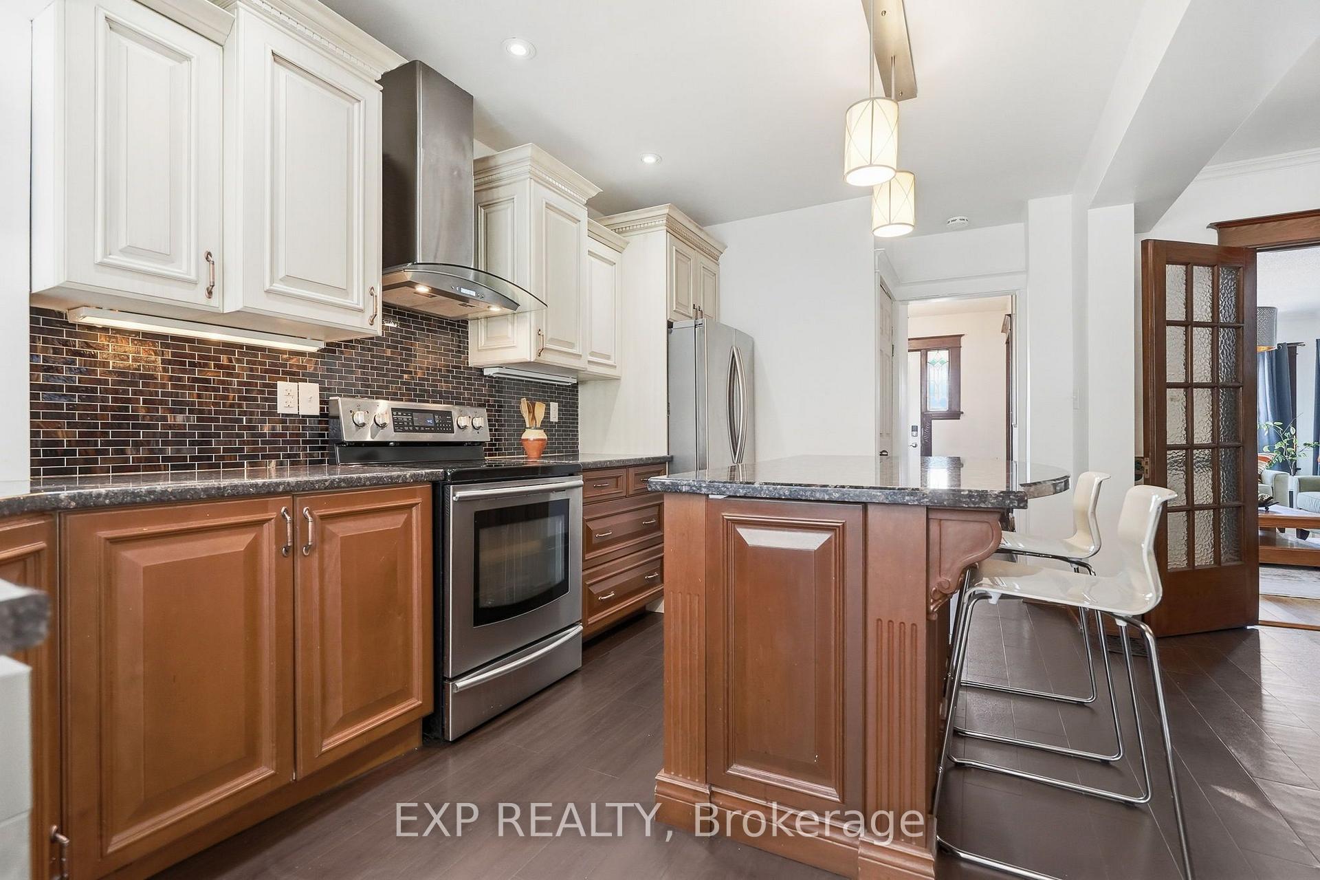Photo 14 of 146 Ottawa Street S, Hamilton, Delta — HOMEH