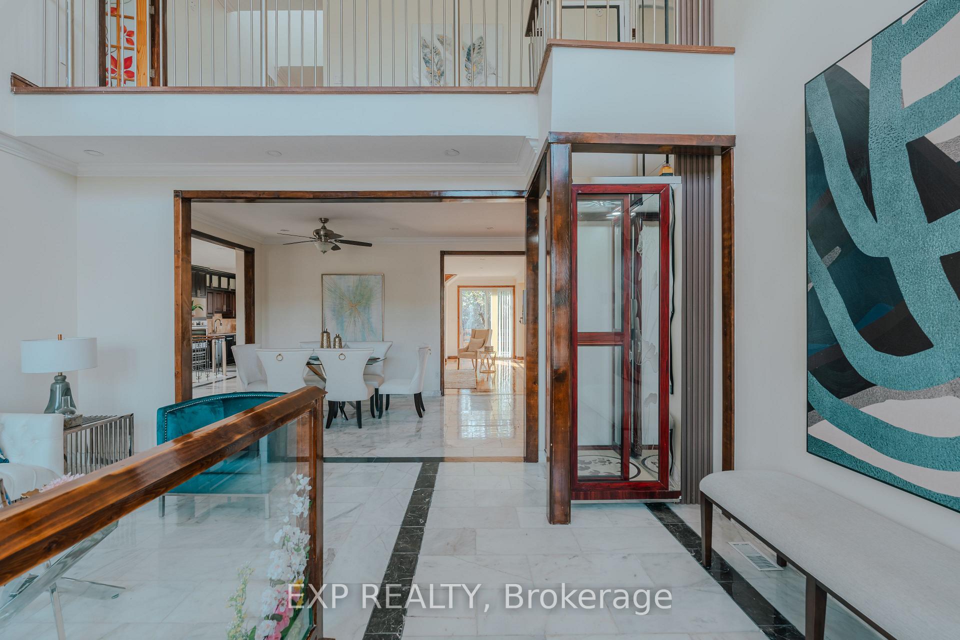 Photo 2 of 3257 Monica Drive, Mississauga, Malton — HOMEH