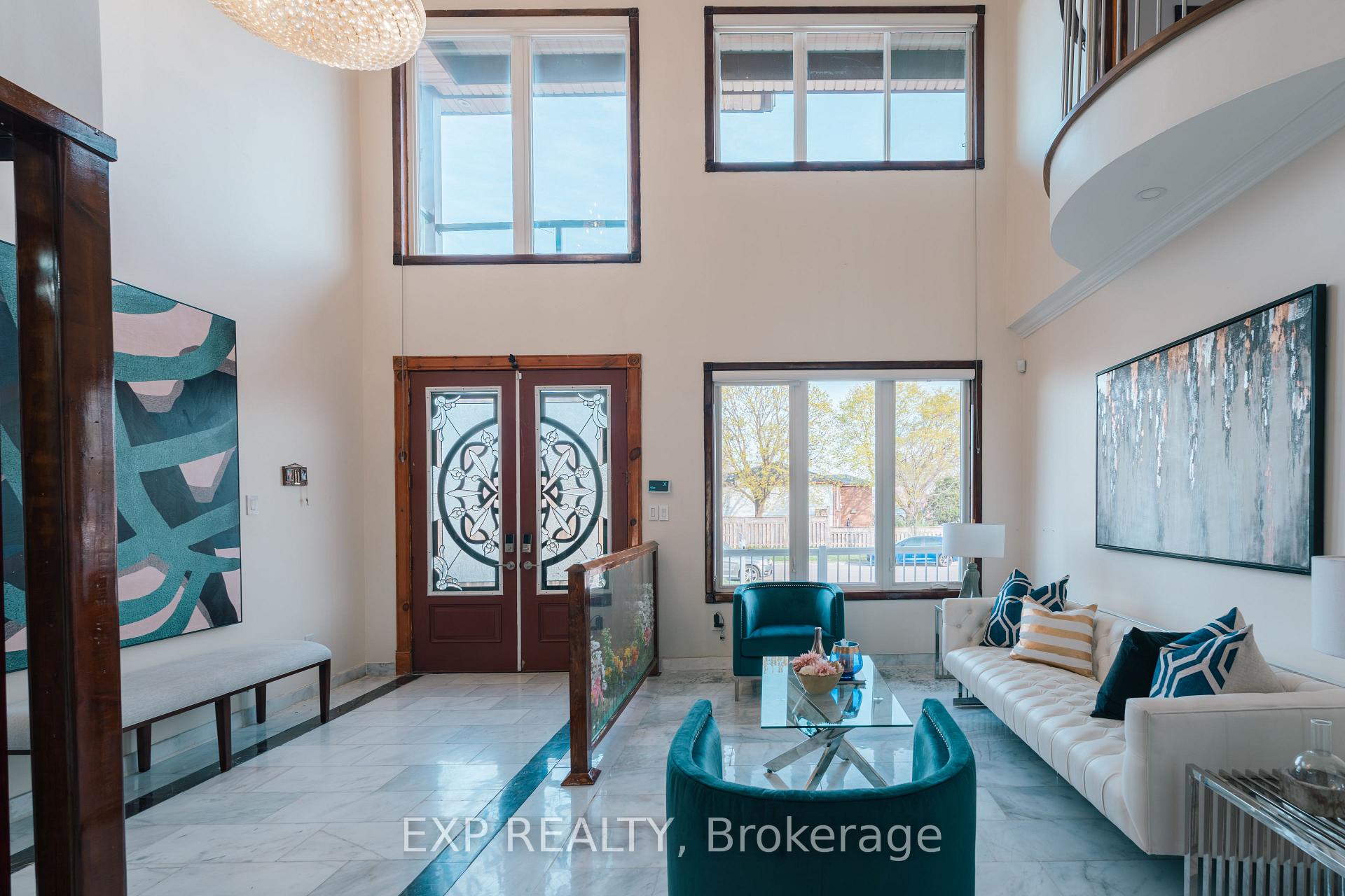 Photo 4 of 3257 Monica Drive, Mississauga, Malton — HOMEH