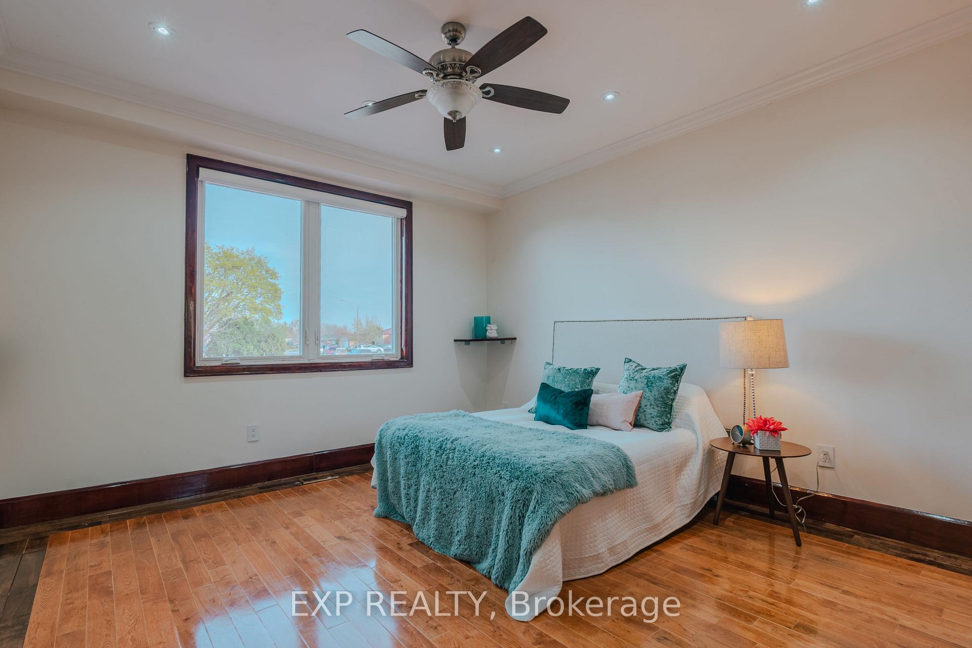 Photo 8 of 3257 Monica Drive, Mississauga, Malton — HOMEH