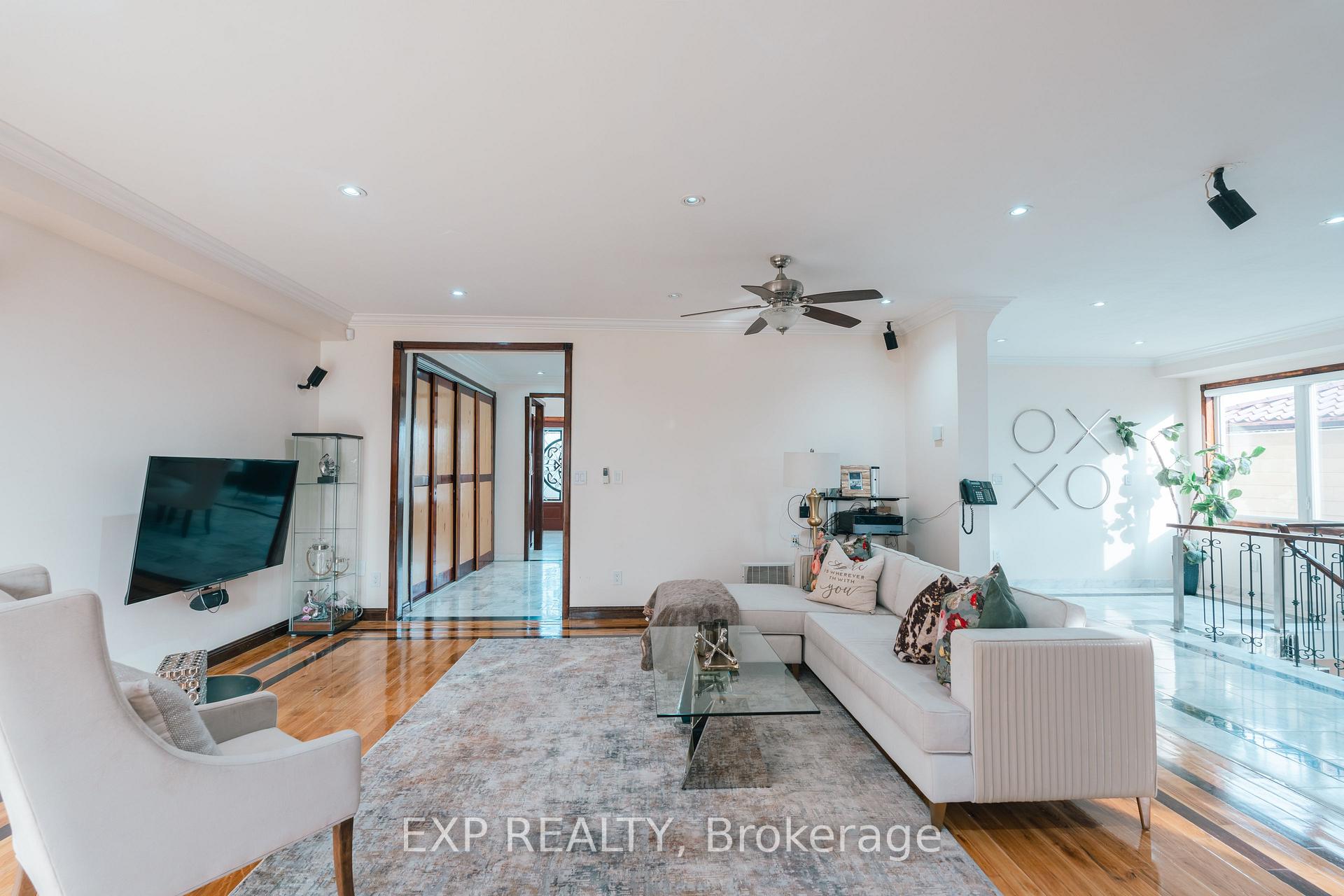 Photo 13 of 3257 Monica Drive, Mississauga, Malton — HOMEH