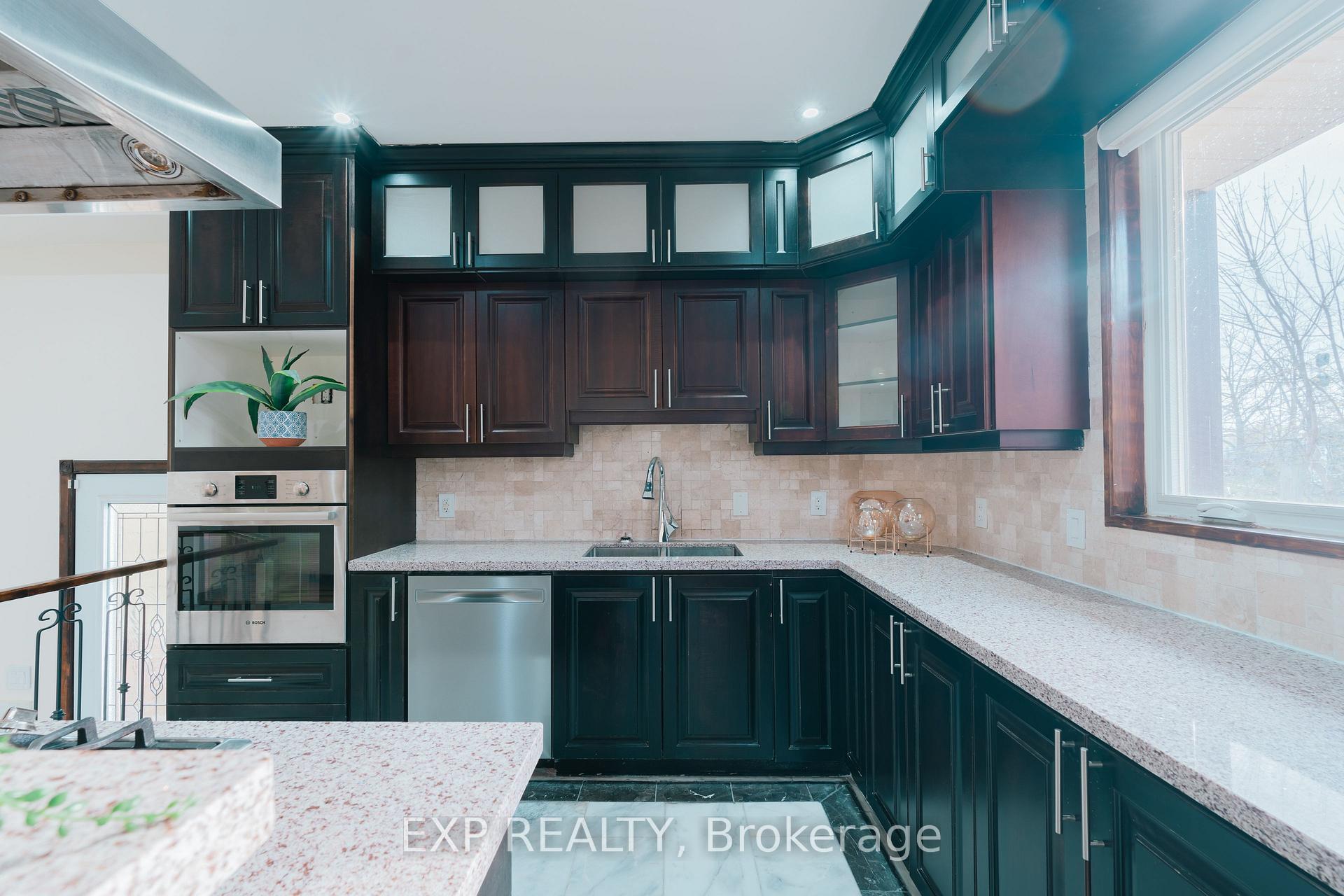 Photo 16 of 3257 Monica Drive, Mississauga, Malton — HOMEH