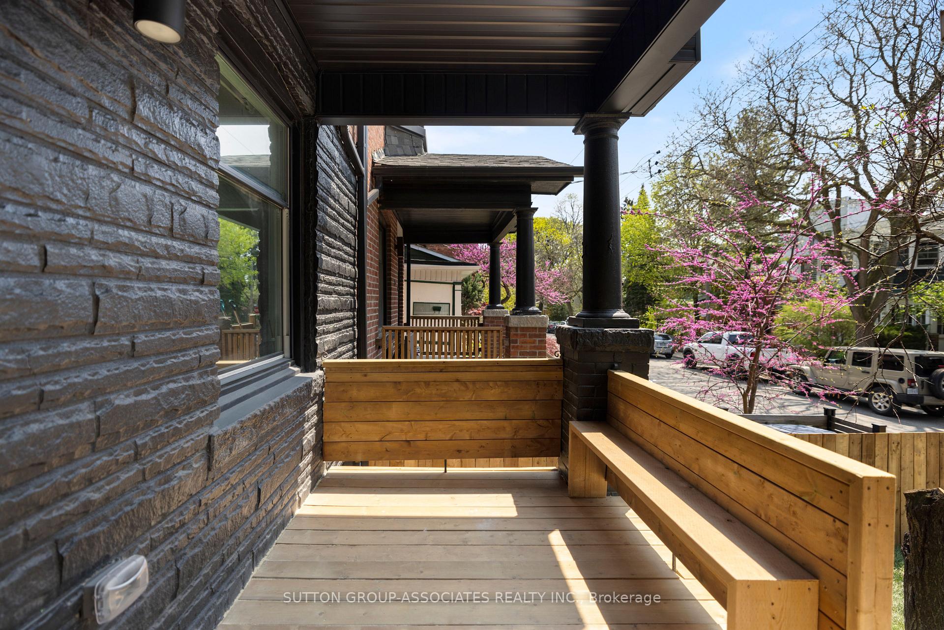 Photo 2 of 853 Manning Avenue, Toronto, The Annex — HOMEH
