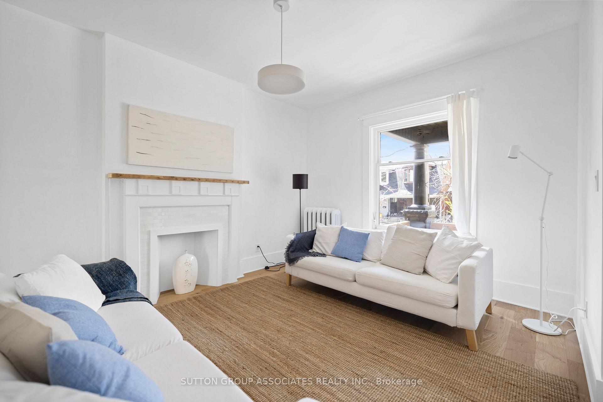 Photo 4 of 853 Manning Avenue, Toronto, The Annex — HOMEH
