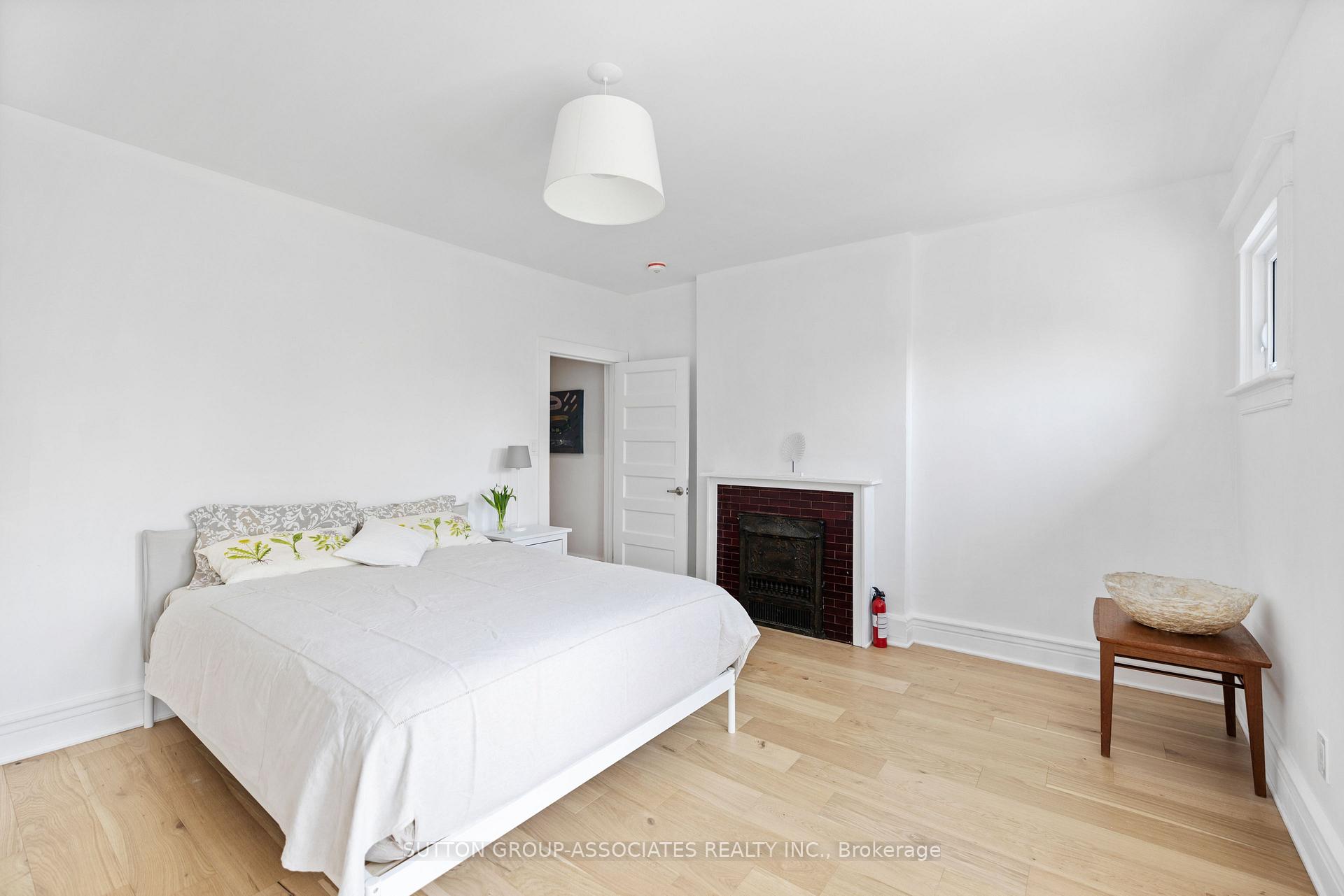 Photo 17 of 853 Manning Avenue, Toronto, The Annex — HOMEH