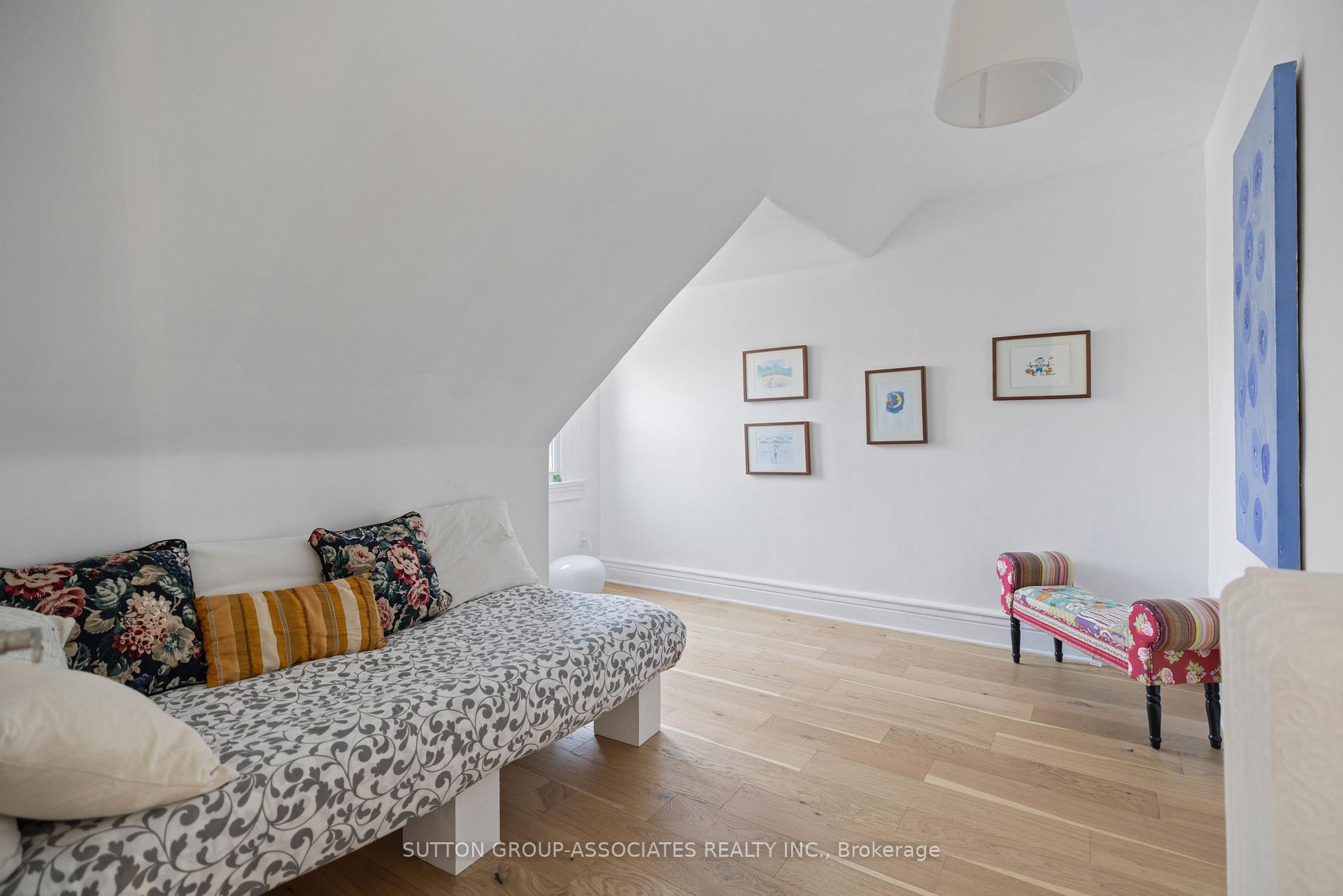 Photo 20 of 853 Manning Avenue, Toronto, The Annex — HOMEH