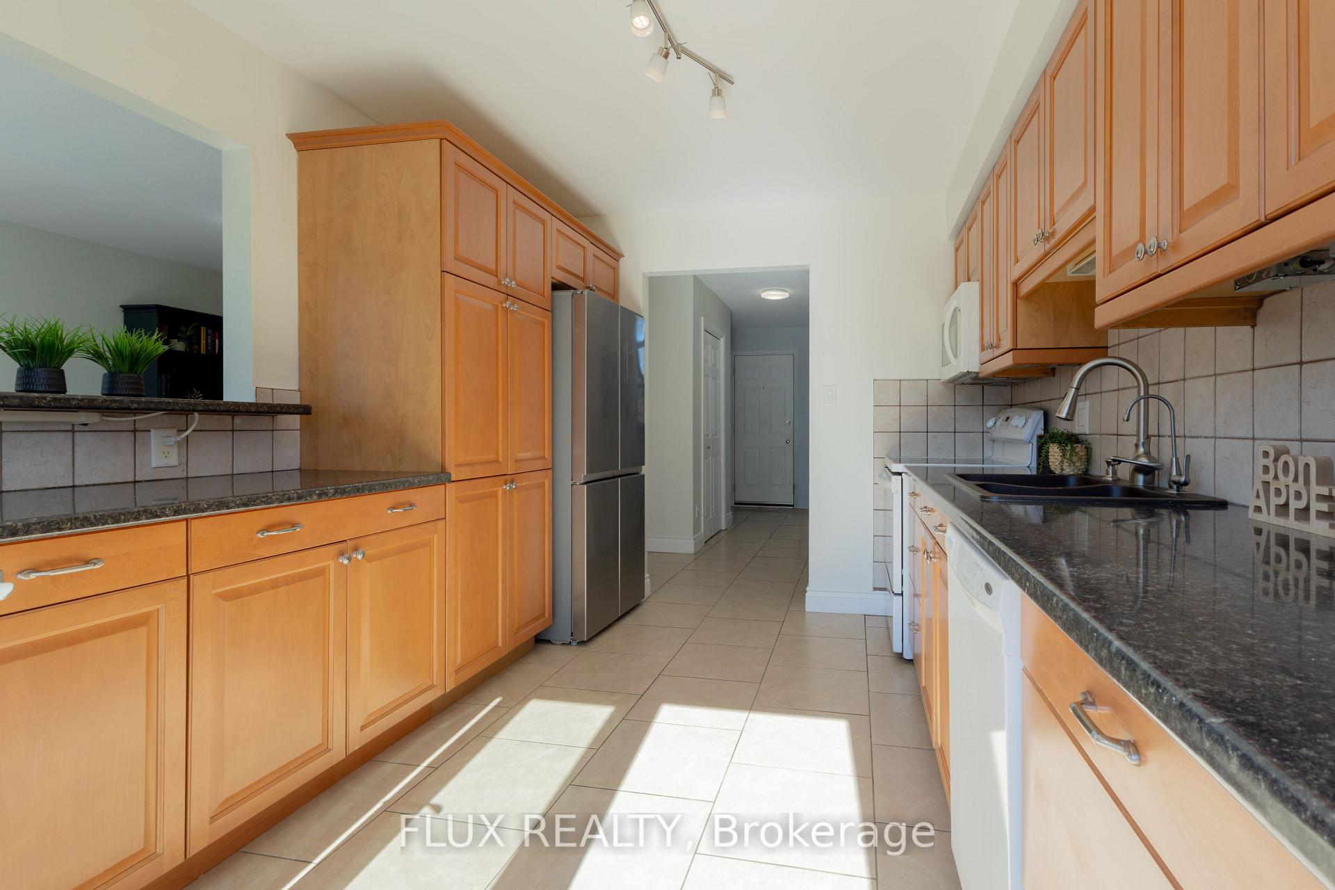 Photo 8 of 588 Drummerhill Crescent, Waterloo, Maple Hills — HOMEH