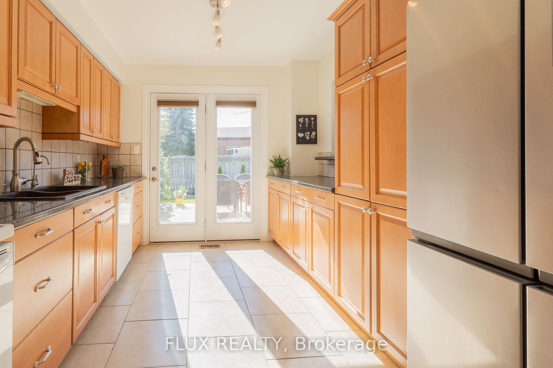 Photo 9 of 588 Drummerhill Crescent, Waterloo, Maple Hills — HOMEH