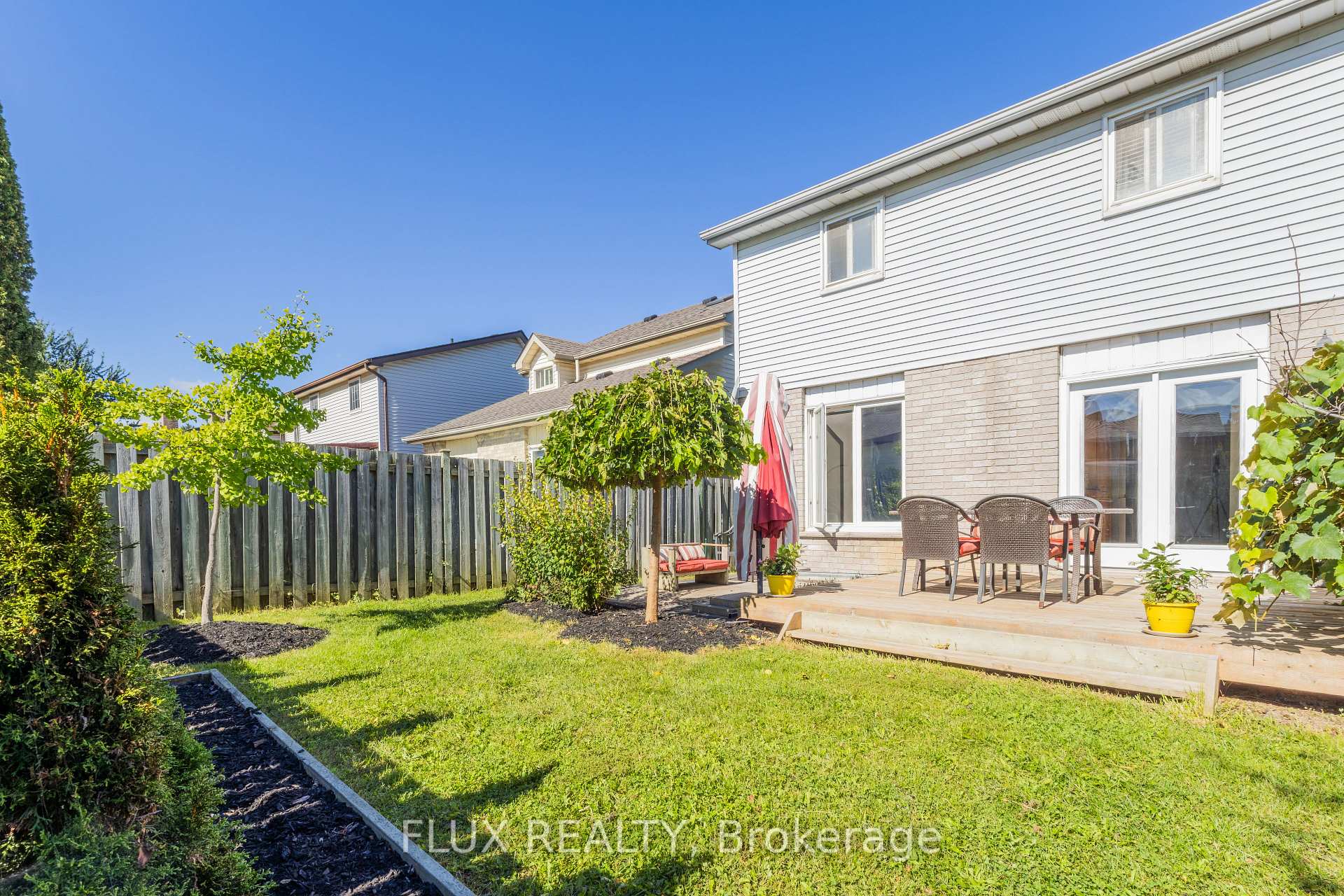 Photo 18 of 588 Drummerhill Crescent, Waterloo, Maple Hills — HOMEH