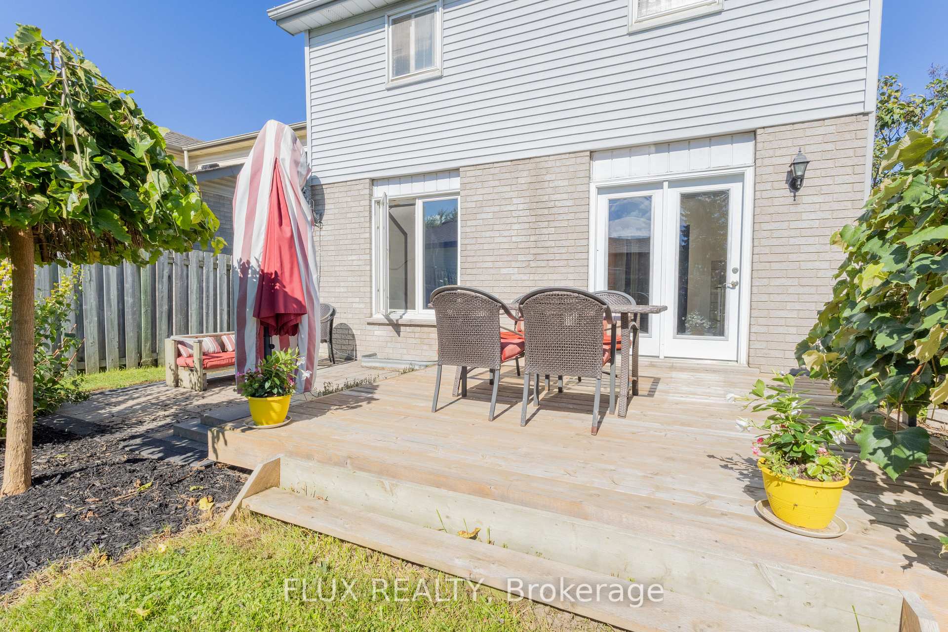 Photo 19 of 588 Drummerhill Crescent, Waterloo, Maple Hills — HOMEH
