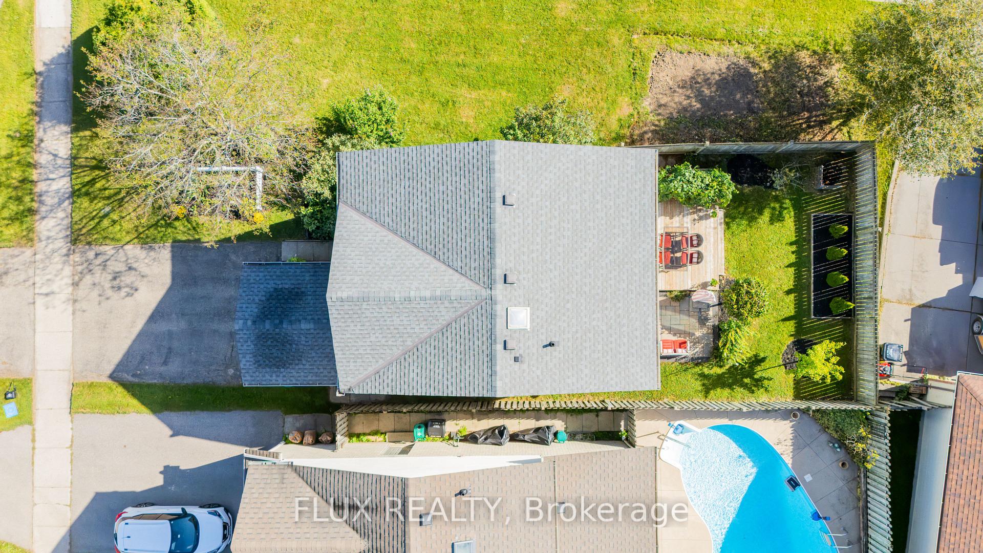 Photo 20 of 588 Drummerhill Crescent, Waterloo, Maple Hills — HOMEH