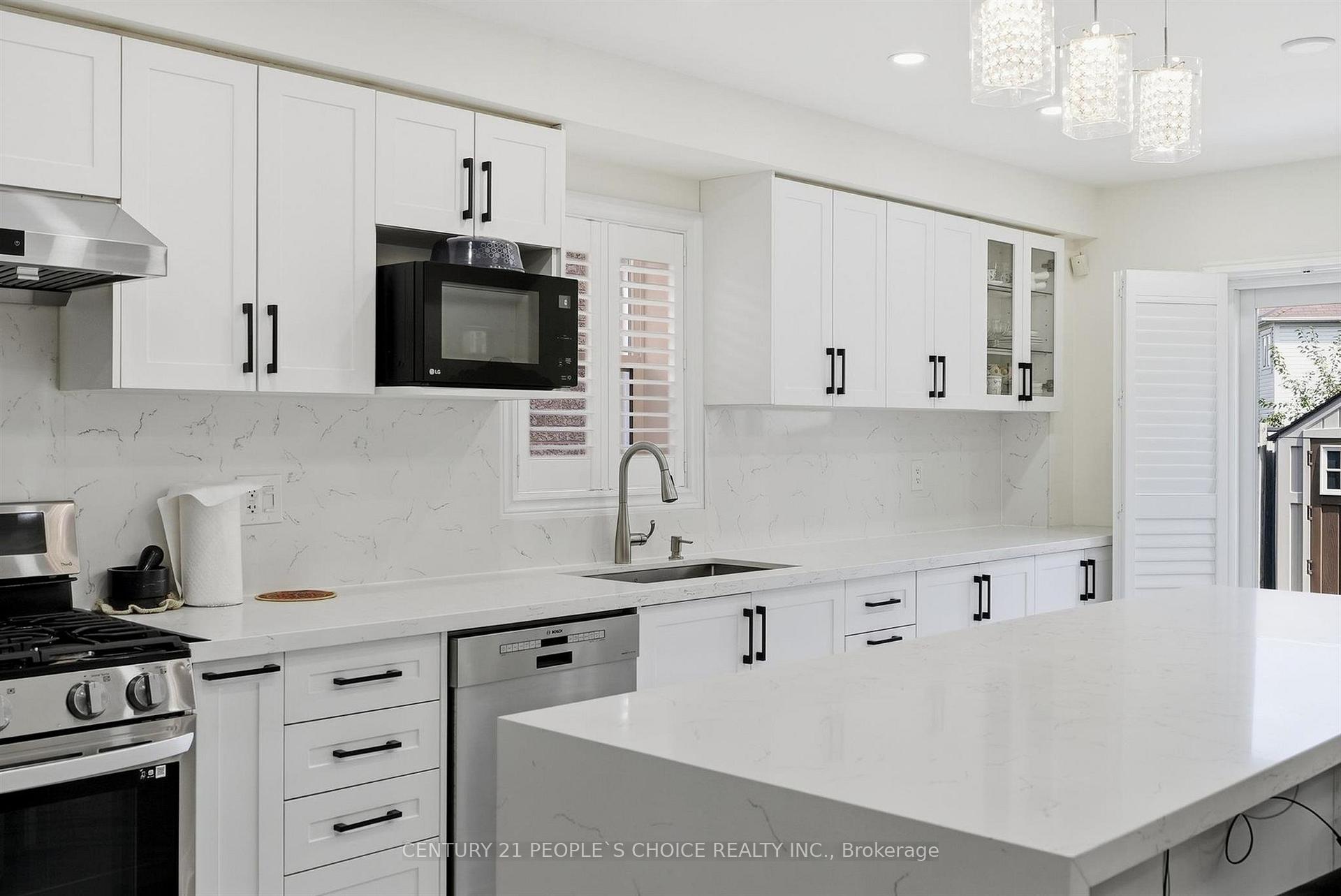 Photo 9 of 17 Chatterson Street, Whitby, Rolling Acres — HOMEH
