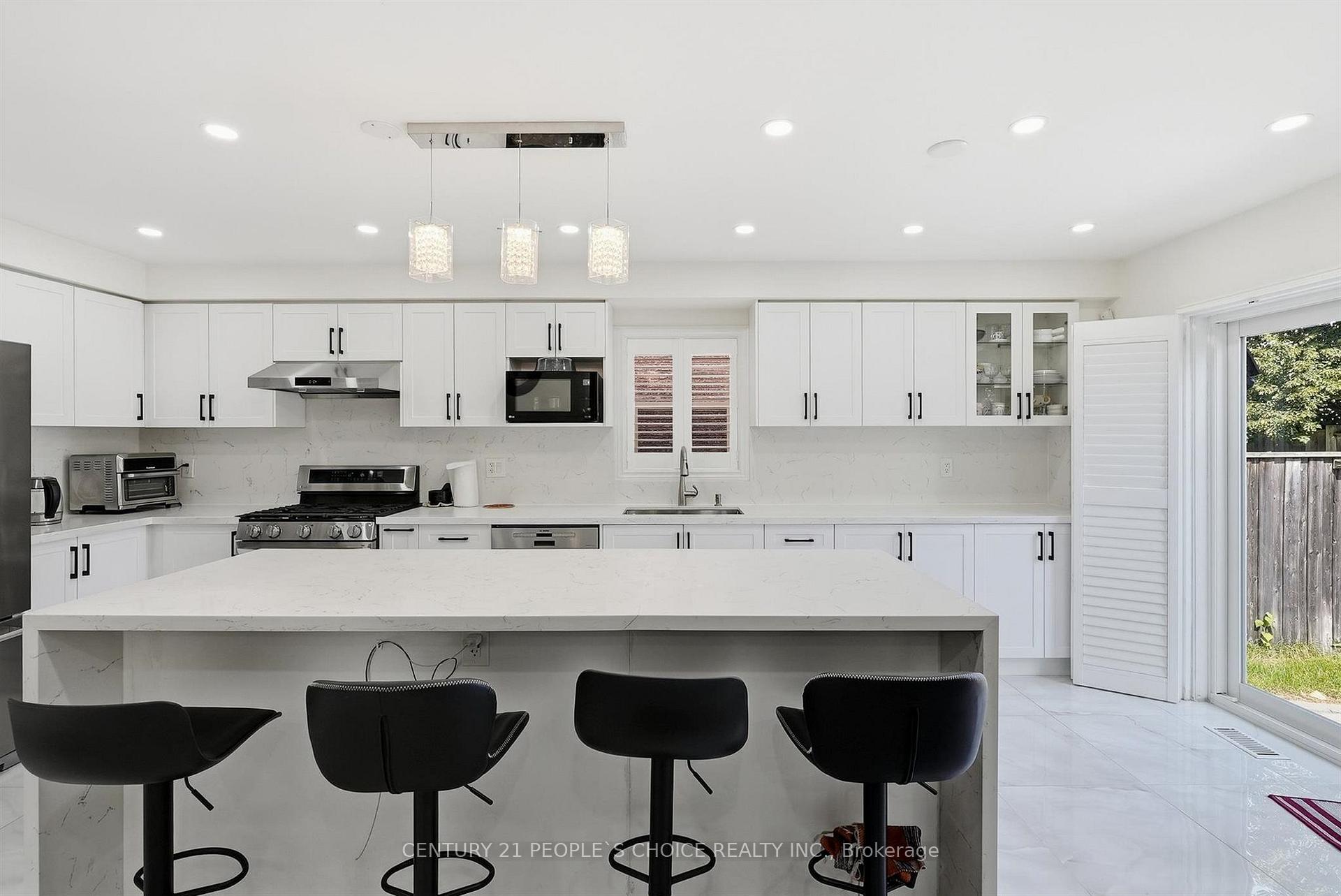 Photo 13 of 17 Chatterson Street, Whitby, Rolling Acres — HOMEH