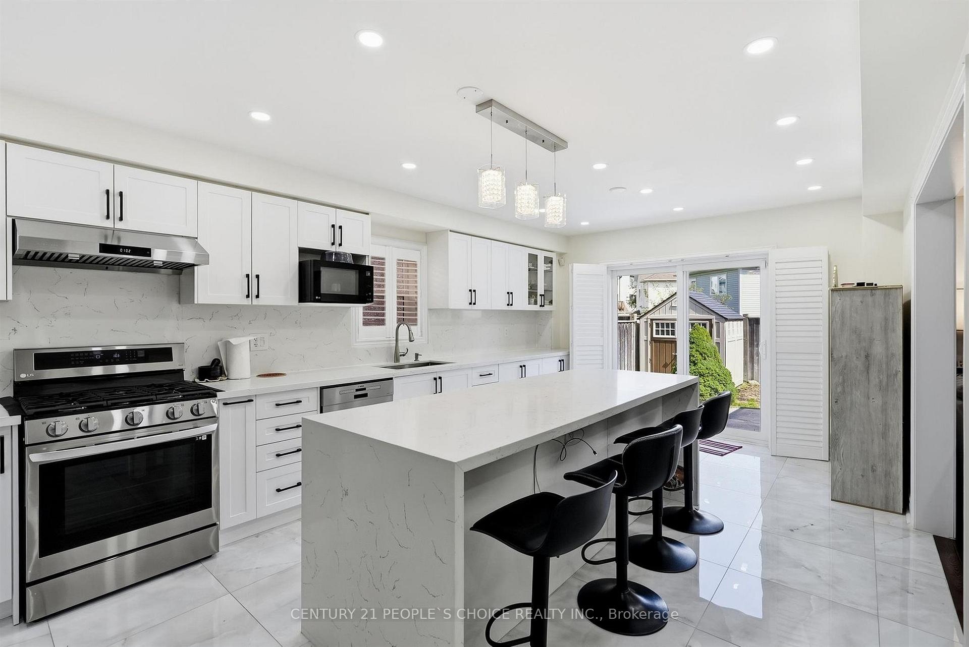Photo 14 of 17 Chatterson Street, Whitby, Rolling Acres — HOMEH
