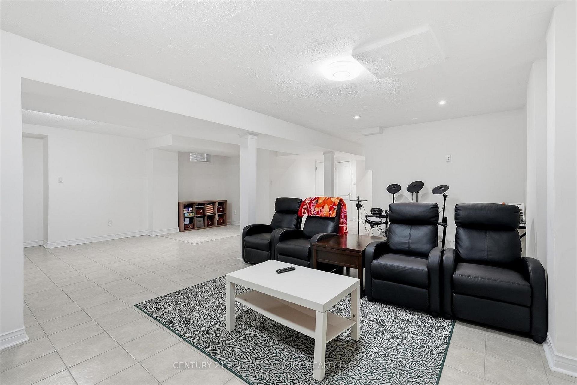 Photo 37 of 17 Chatterson Street, Whitby, Rolling Acres — HOMEH