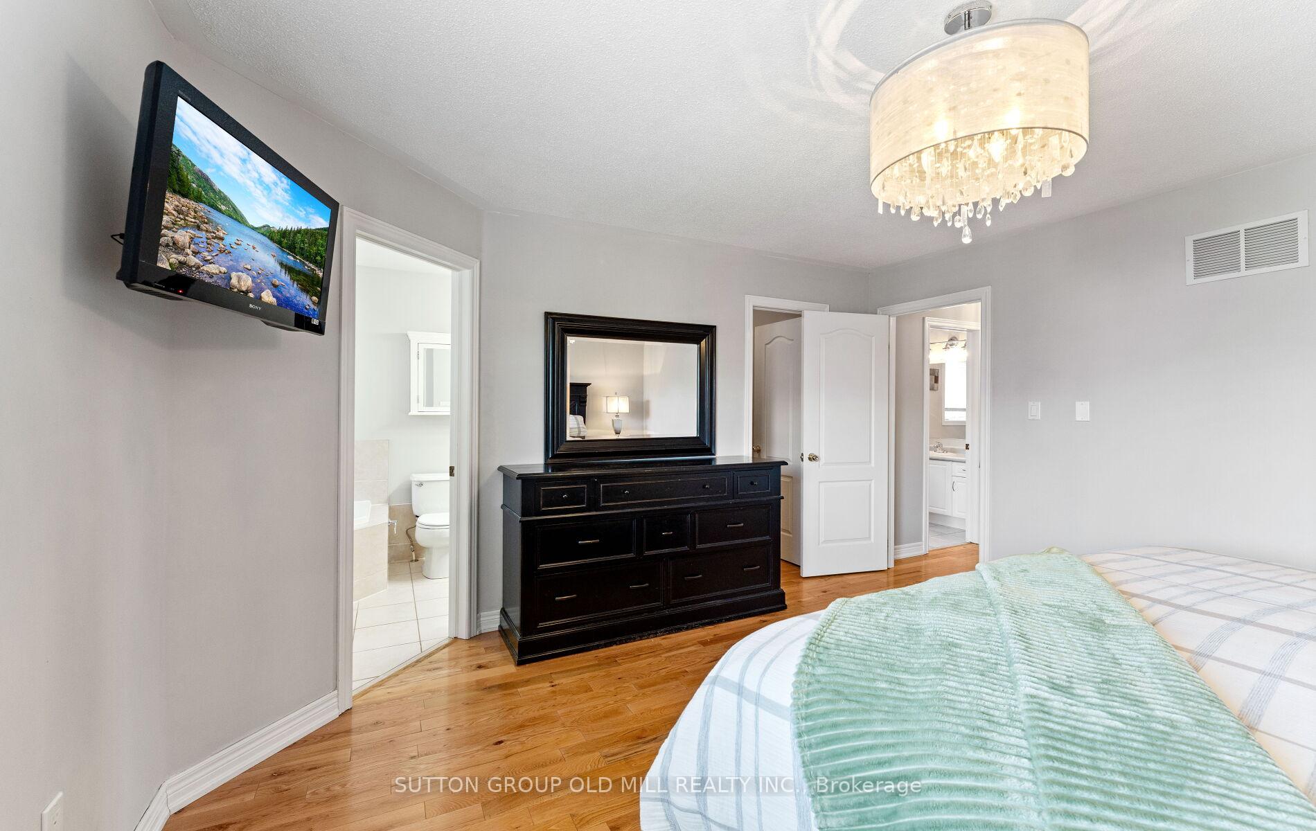 Photo 19 of 201 Vellore Park Avenue, Vaughan, Vellore Village — HOMEH