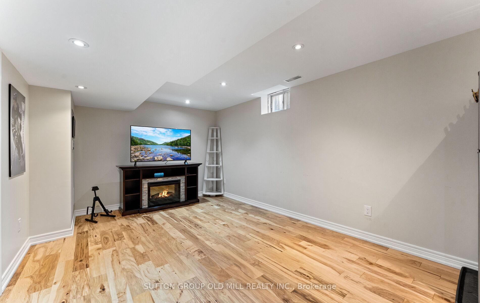 Photo 38 of 201 Vellore Park Avenue, Vaughan, Vellore Village — HOMEH