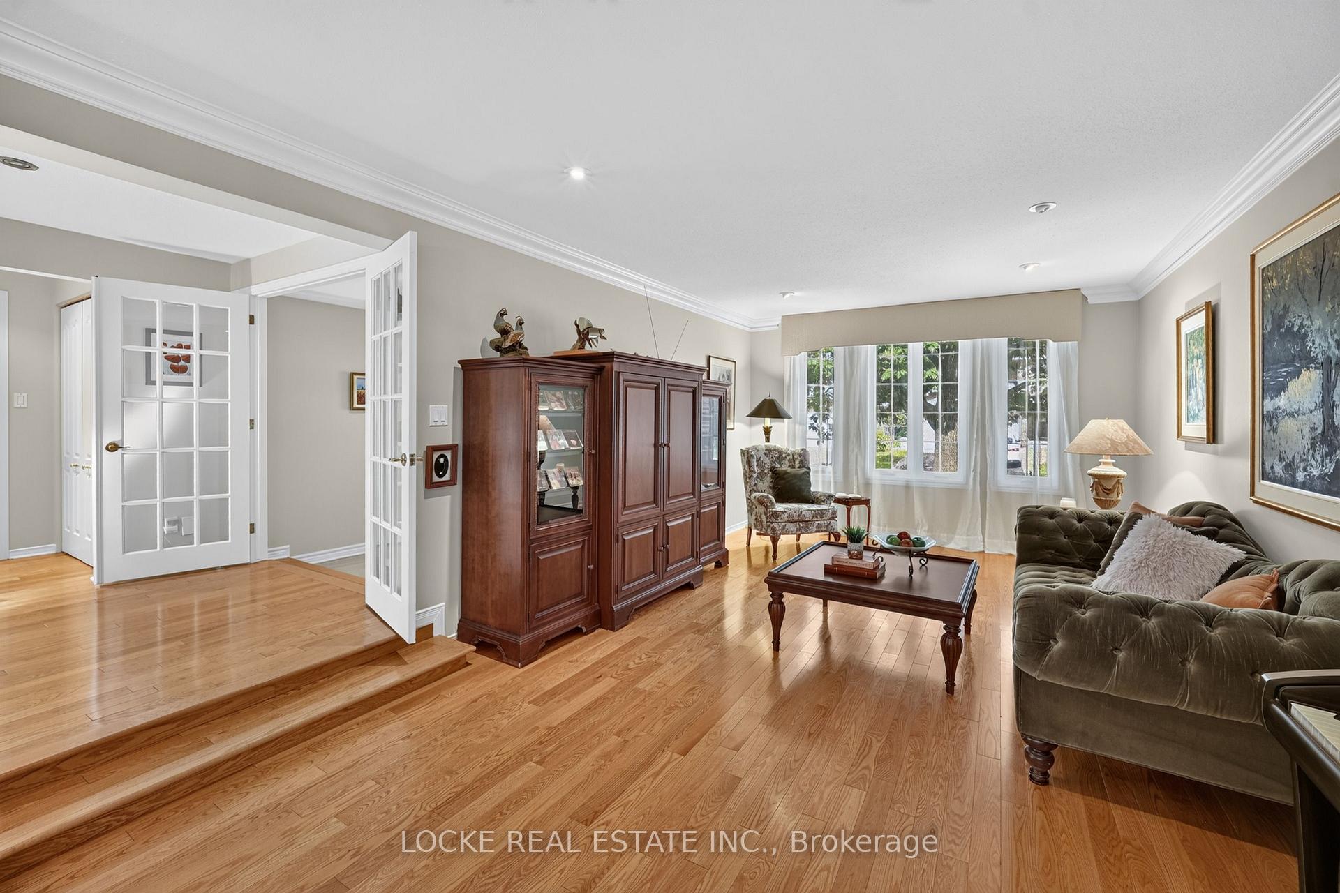Photo 5 of 1672 Des Ravins Place, Ottawa, Chapel Hill — HOMEH