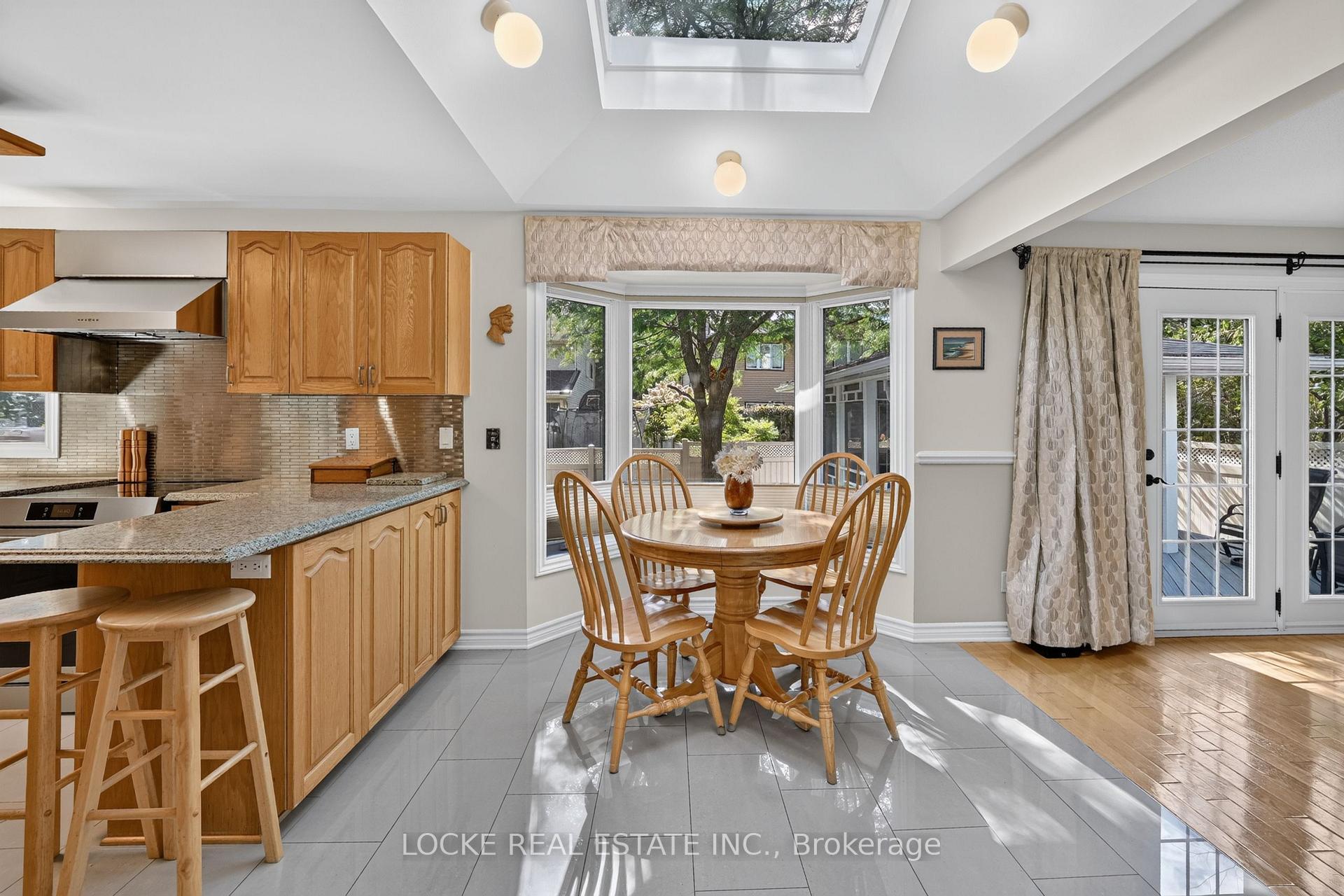 Photo 15 of 1672 Des Ravins Place, Ottawa, Chapel Hill — HOMEH