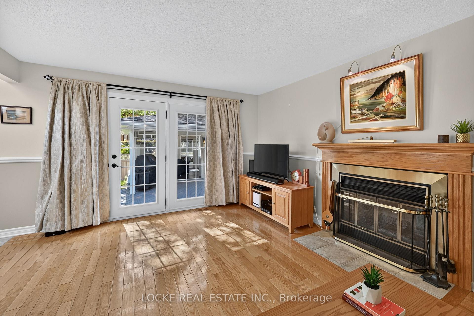 Photo 19 of 1672 Des Ravins Place, Ottawa, Chapel Hill — HOMEH