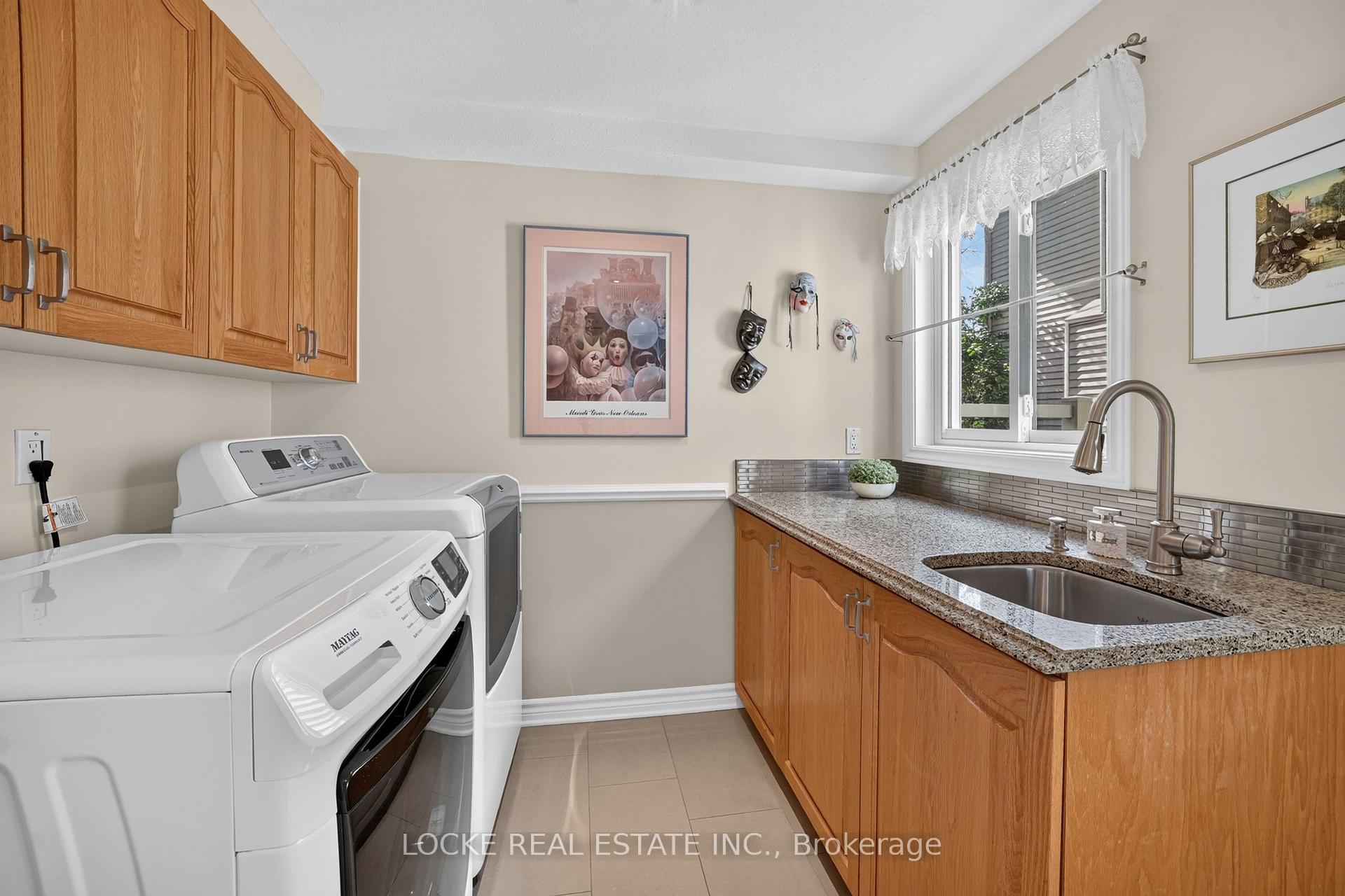 Photo 22 of 1672 Des Ravins Place, Ottawa, Chapel Hill — HOMEH