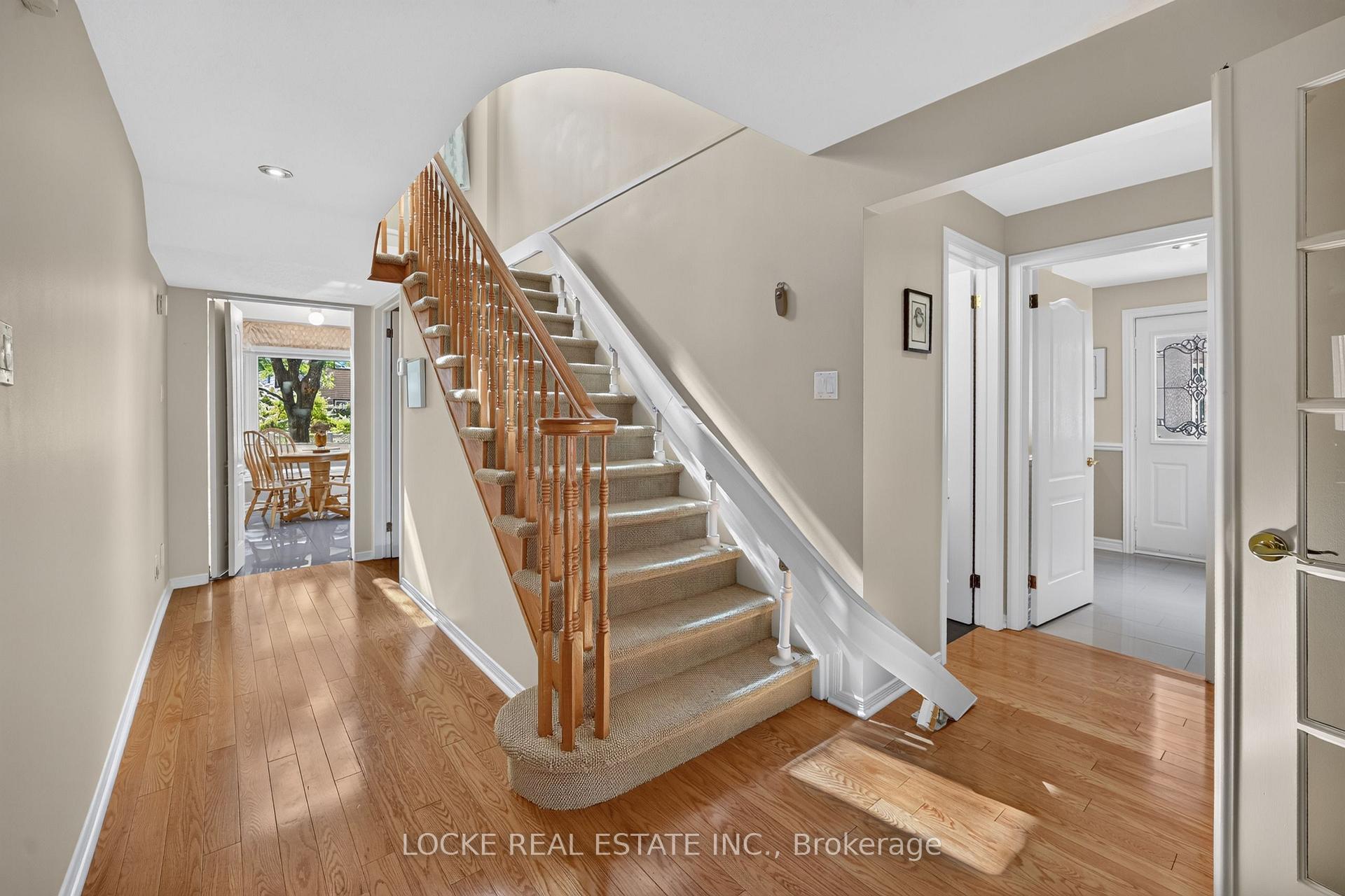 Photo 23 of 1672 Des Ravins Place, Ottawa, Chapel Hill — HOMEH