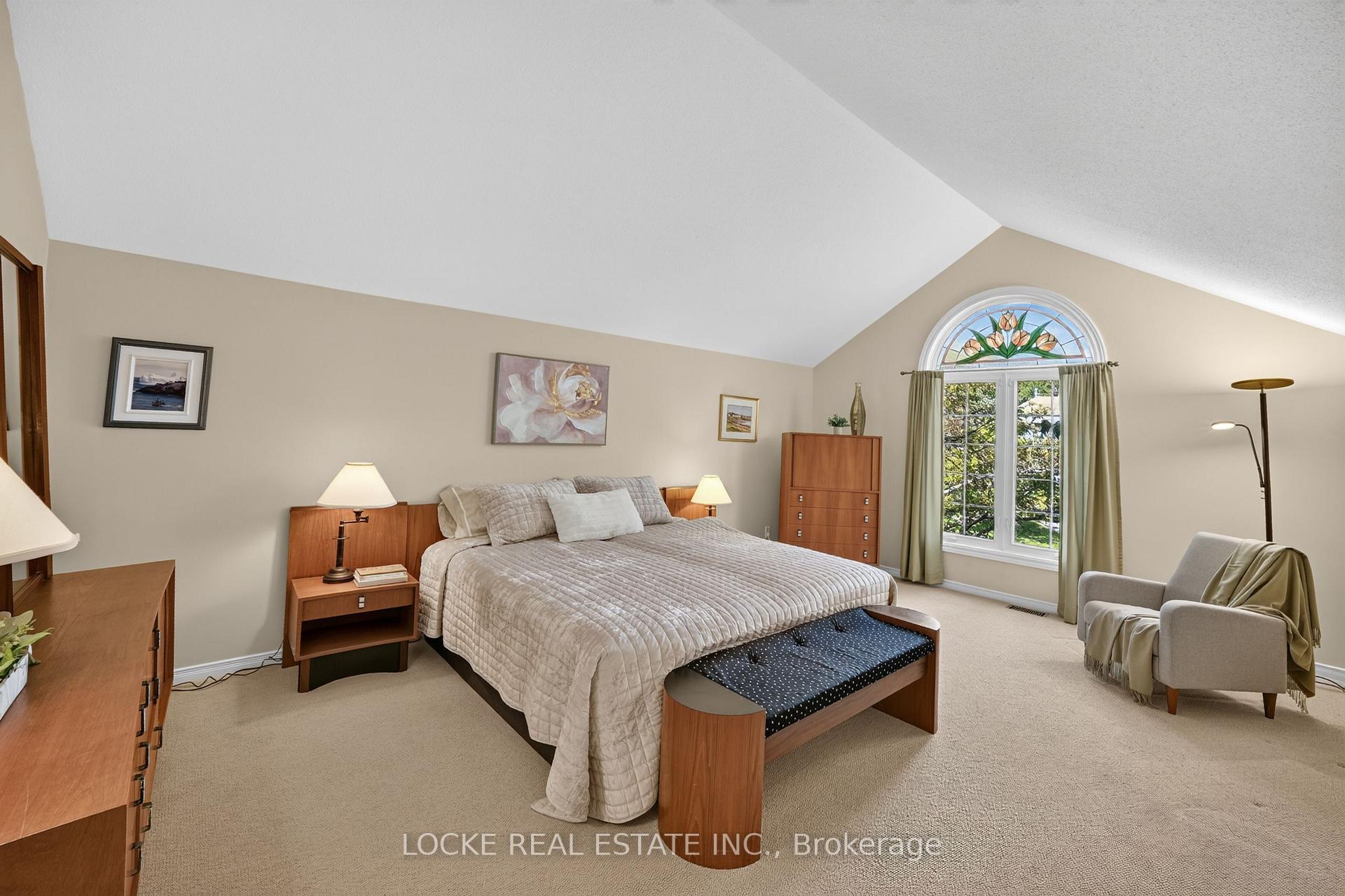 Photo 26 of 1672 Des Ravins Place, Ottawa, Chapel Hill — HOMEH