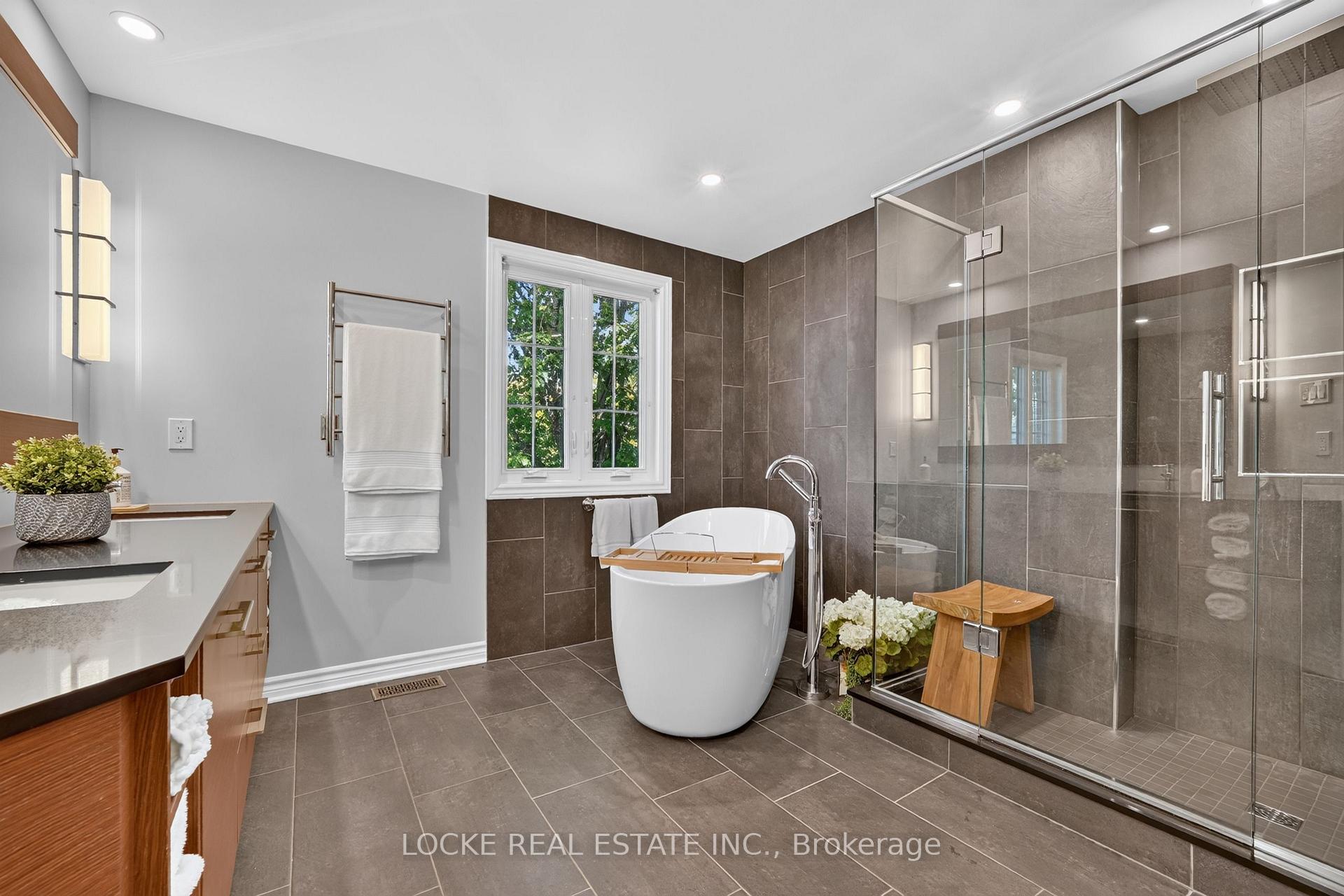 Photo 28 of 1672 Des Ravins Place, Ottawa, Chapel Hill — HOMEH