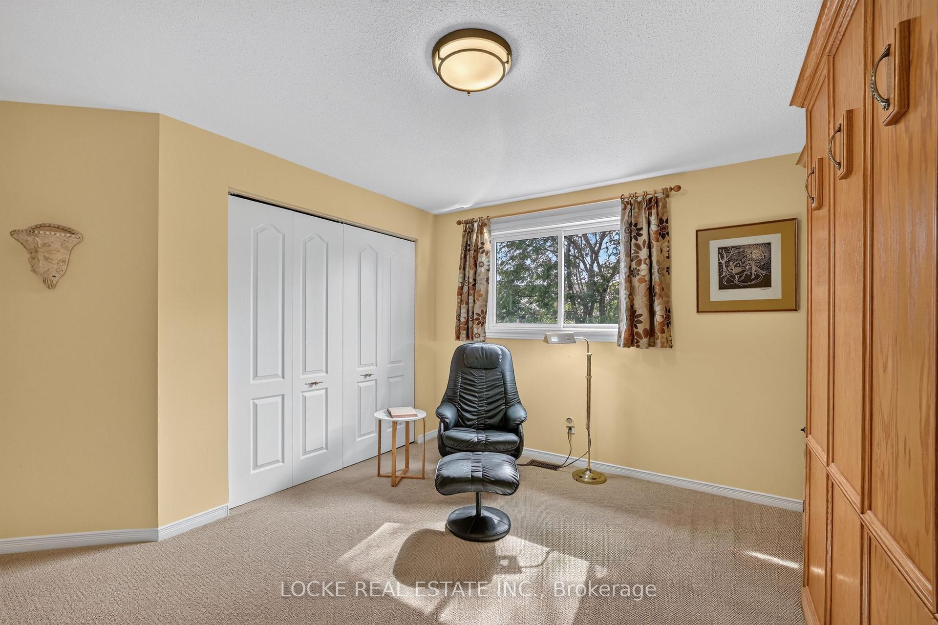 Photo 32 of 1672 Des Ravins Place, Ottawa, Chapel Hill — HOMEH